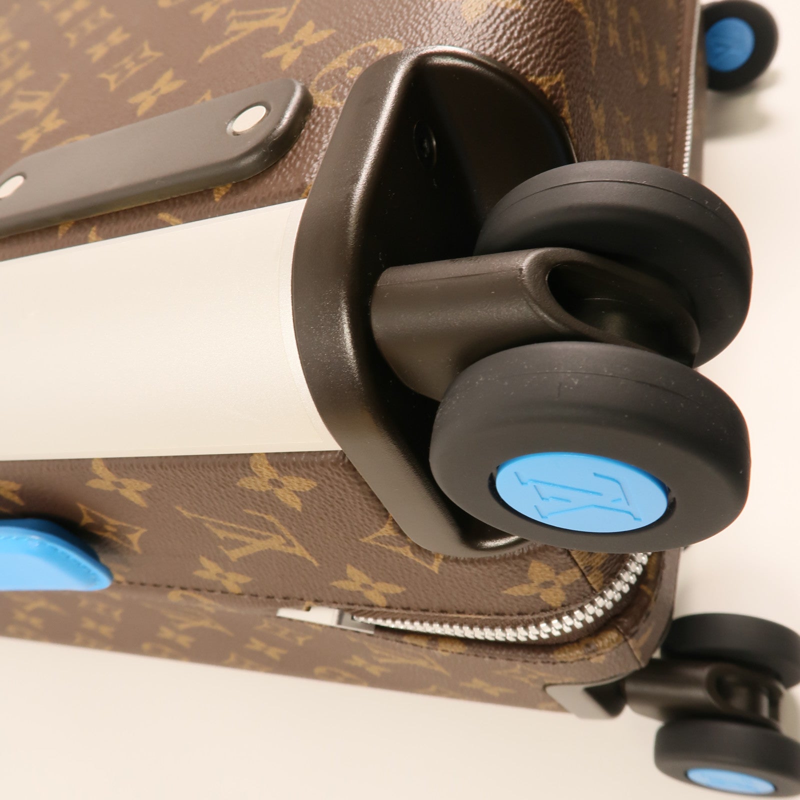 LOUIS VUITTON Monogram Horizon 55銀扣行李箱