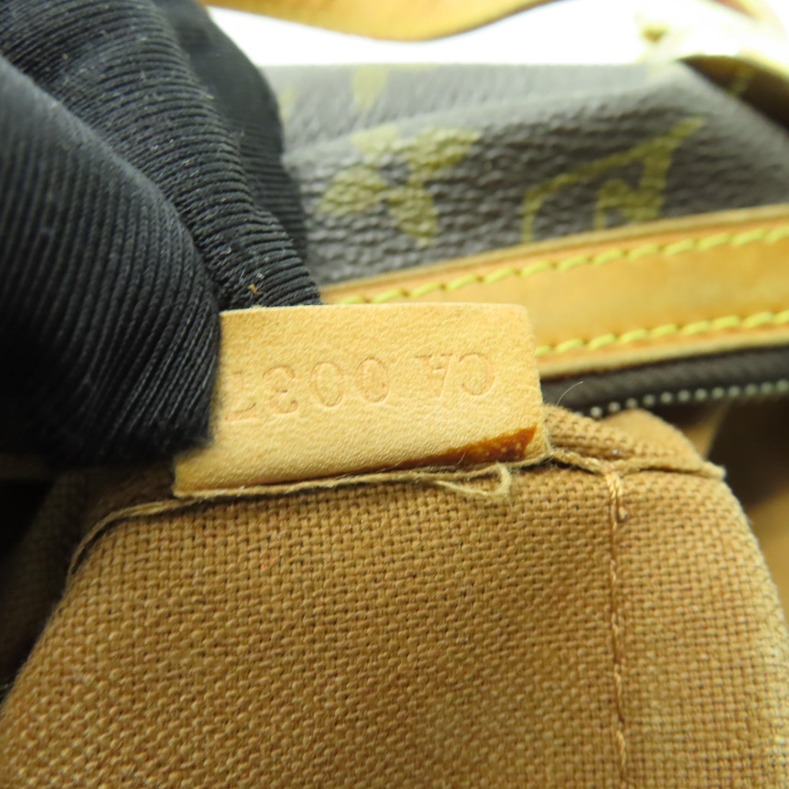 LOUIS VUITTON 【清倉大減價】Monogram Tulum GM金扣肩背袋棕色