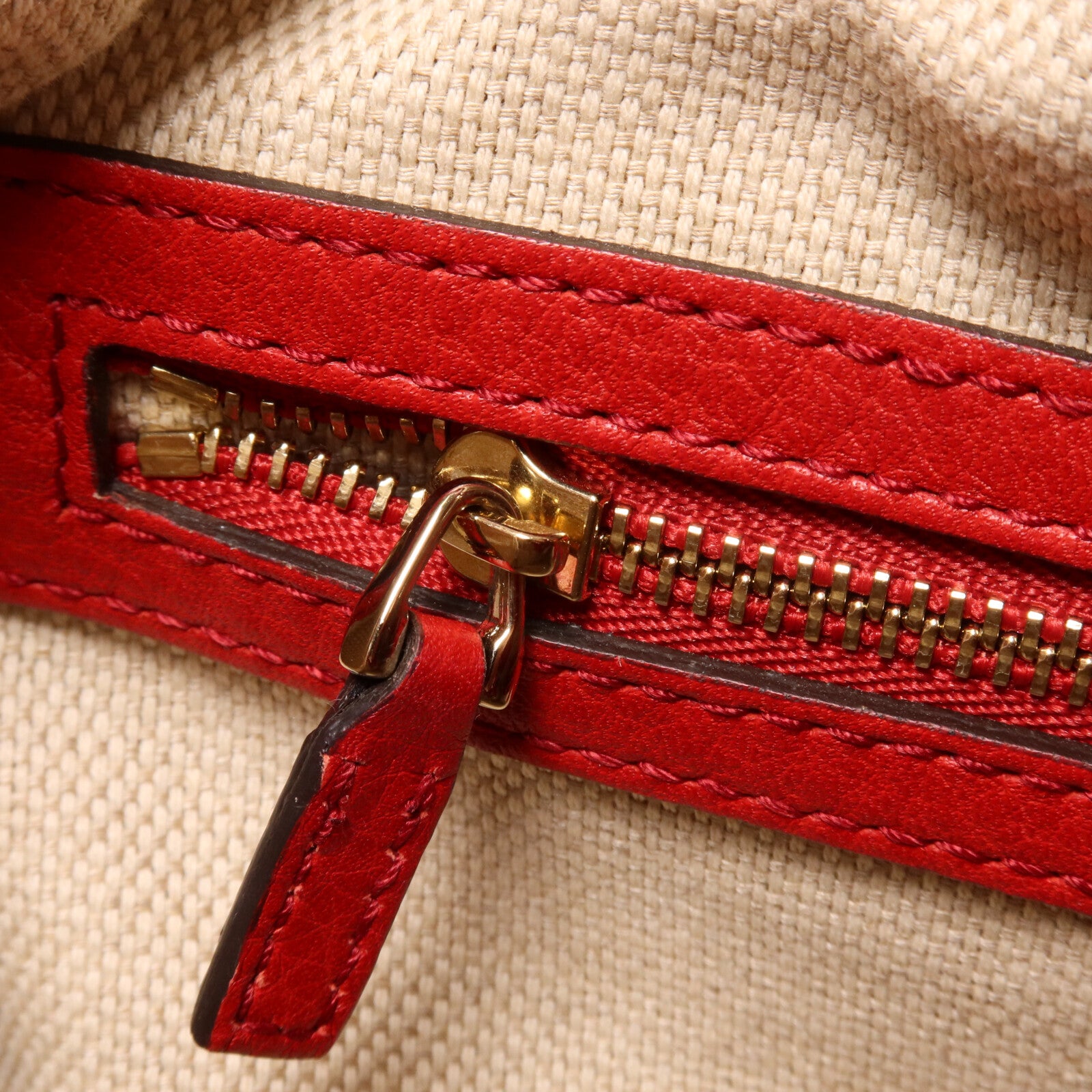 GUCCI 牛皮皮革Soho Chain Shoulder鏈帶肩背袋