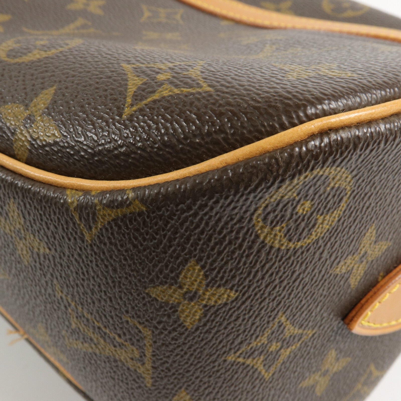 LOUIS VUITTON Monogram Blois肩背袋