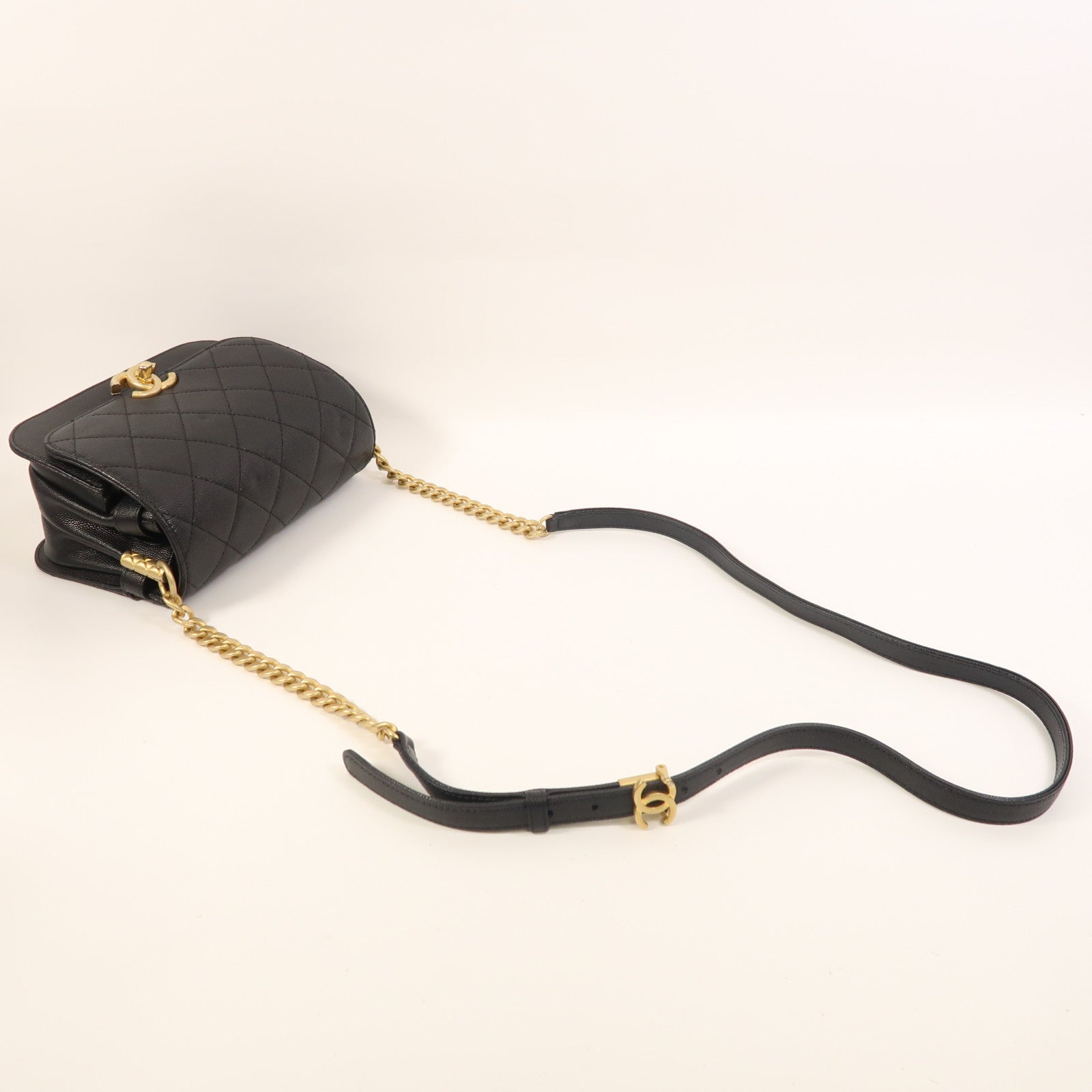 CHANEL 牛皮皮革Shoulder Bag金扣肩背袋