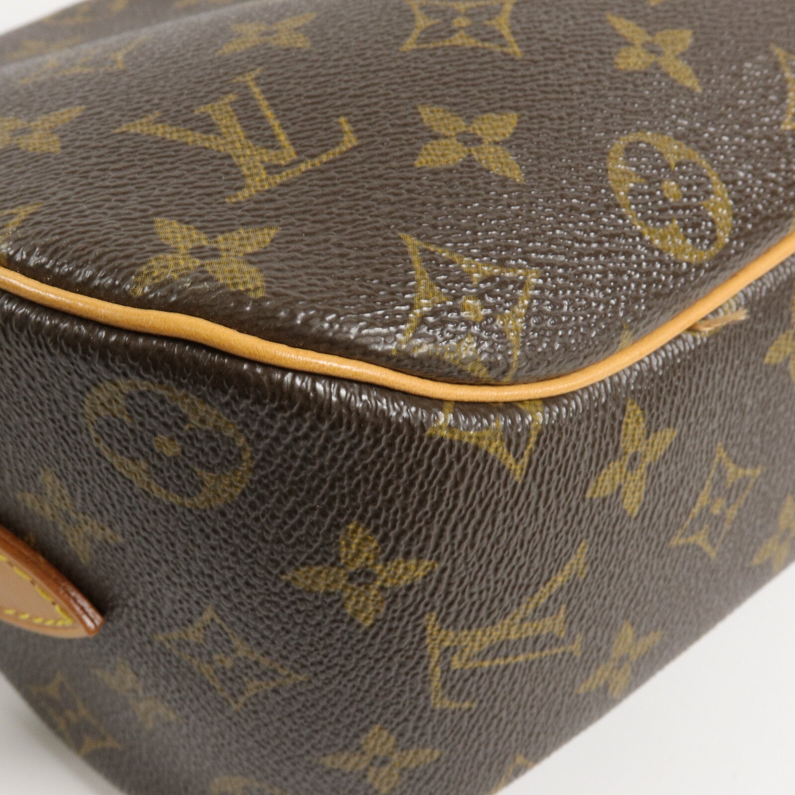 LOUIS VUITTON Monogram Blois肩背袋