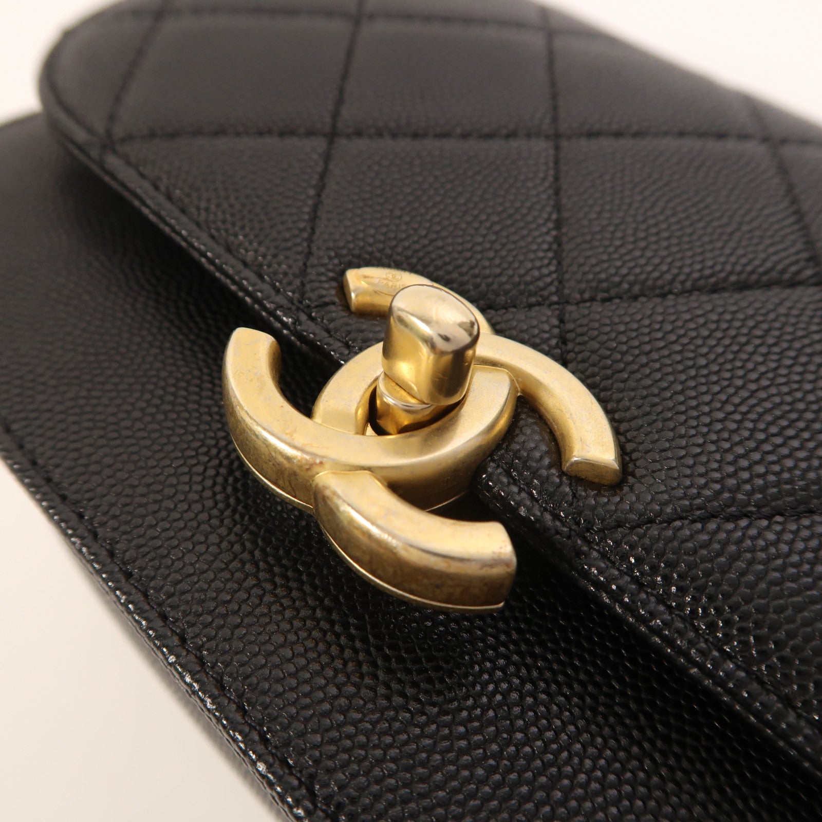 CHANEL 牛皮皮革Shoulder Bag金扣肩背袋