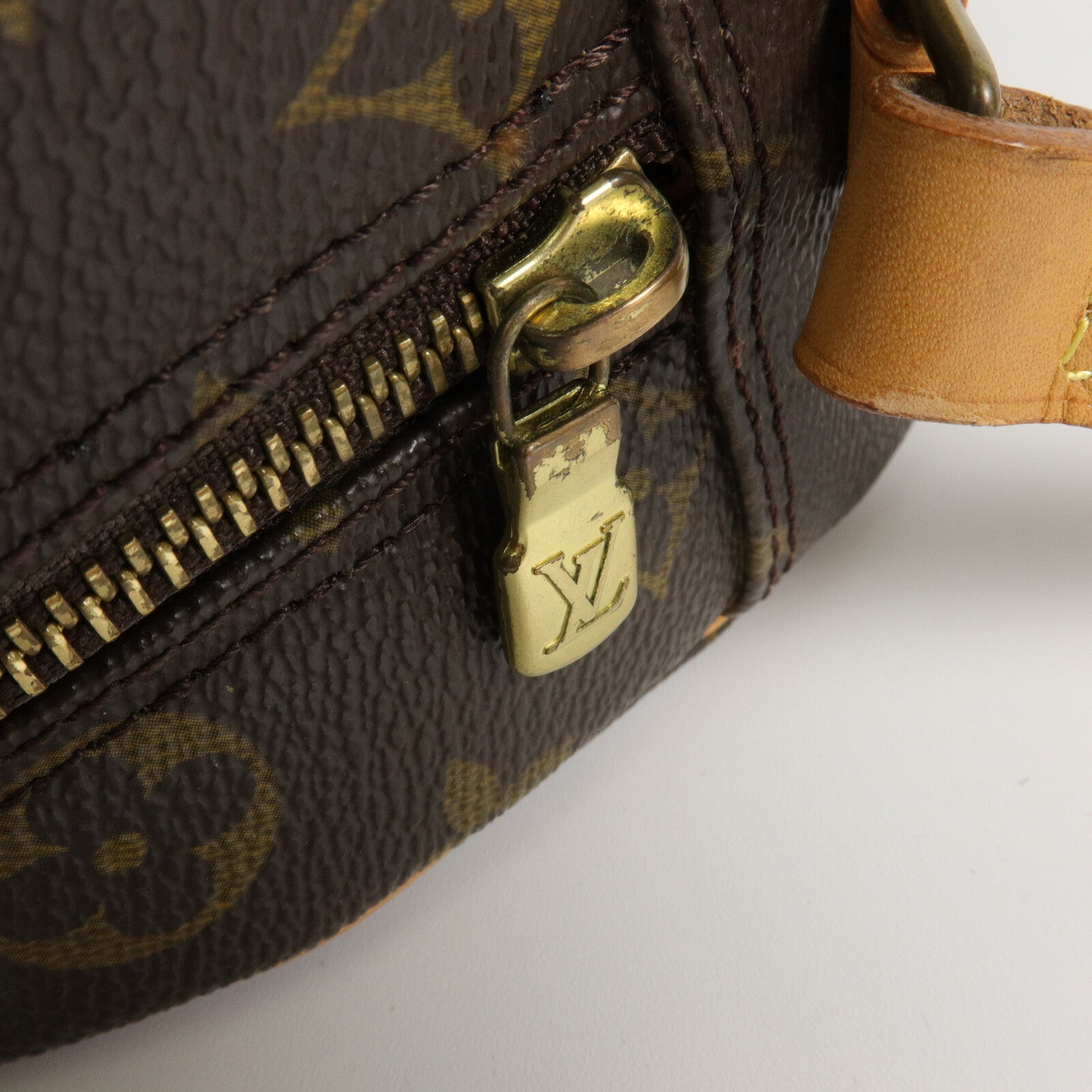 LOUIS VUITTON Monogram Blois肩背袋