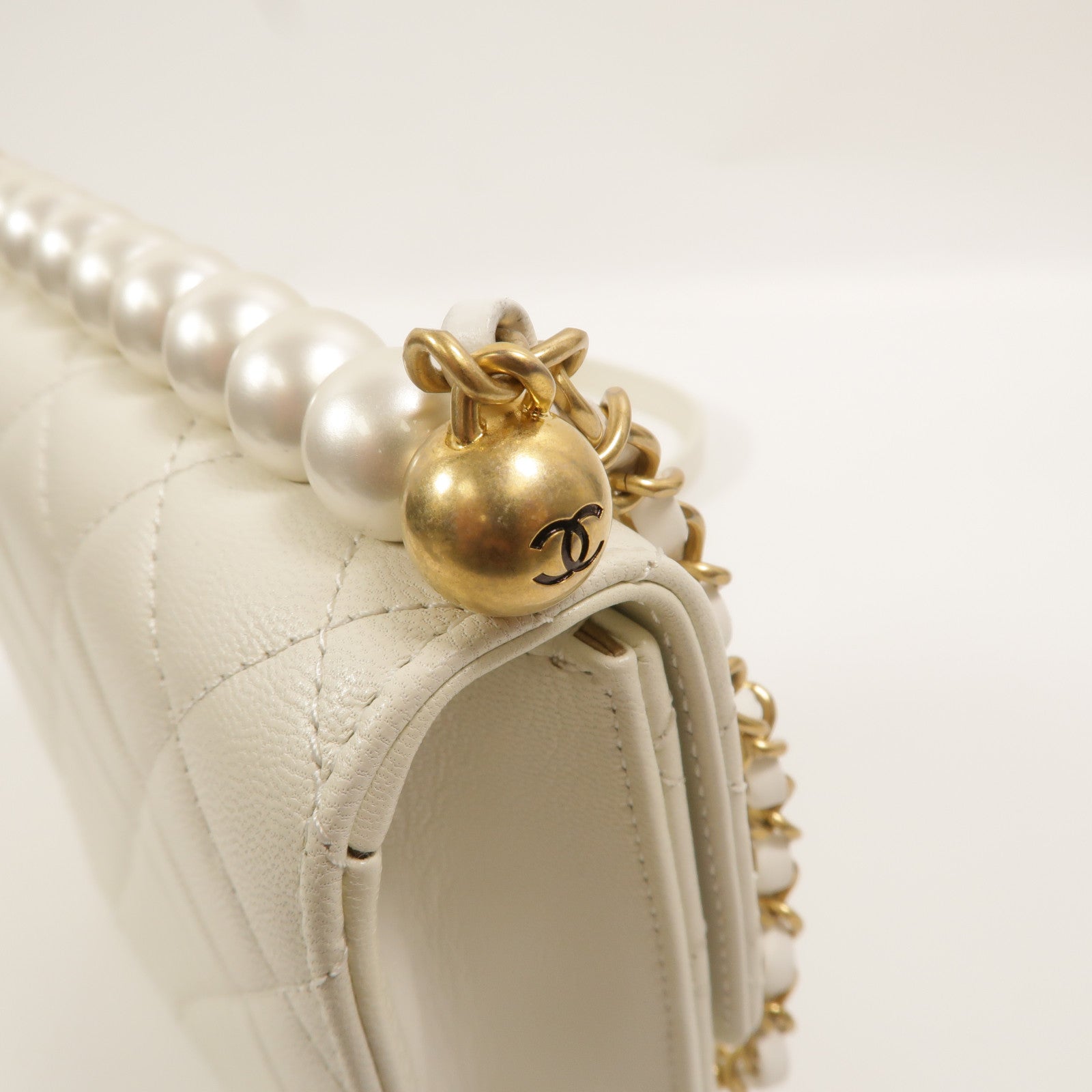 CHANEL 羊皮皮革Small Chic Pearls Flap Bag鏈帶肩背袋