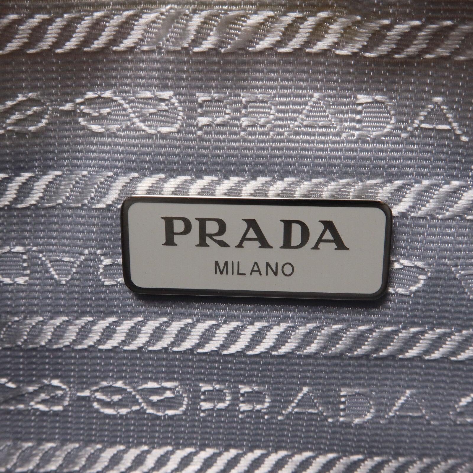 PRADA 尼龍Mini Hobo手挽袋