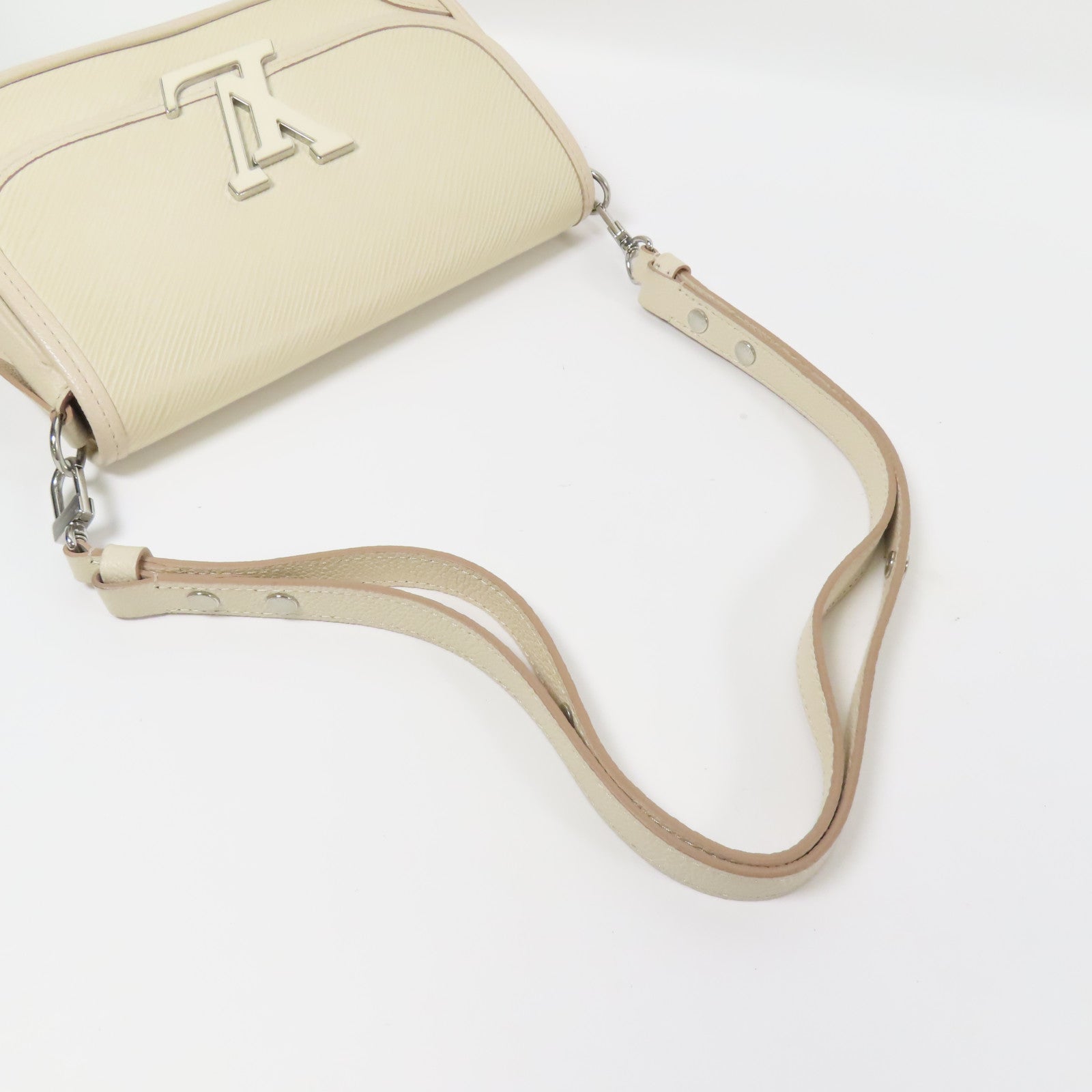 LOUIS VUITTON 【激減優惠】Epi Buci銀扣肩背袋