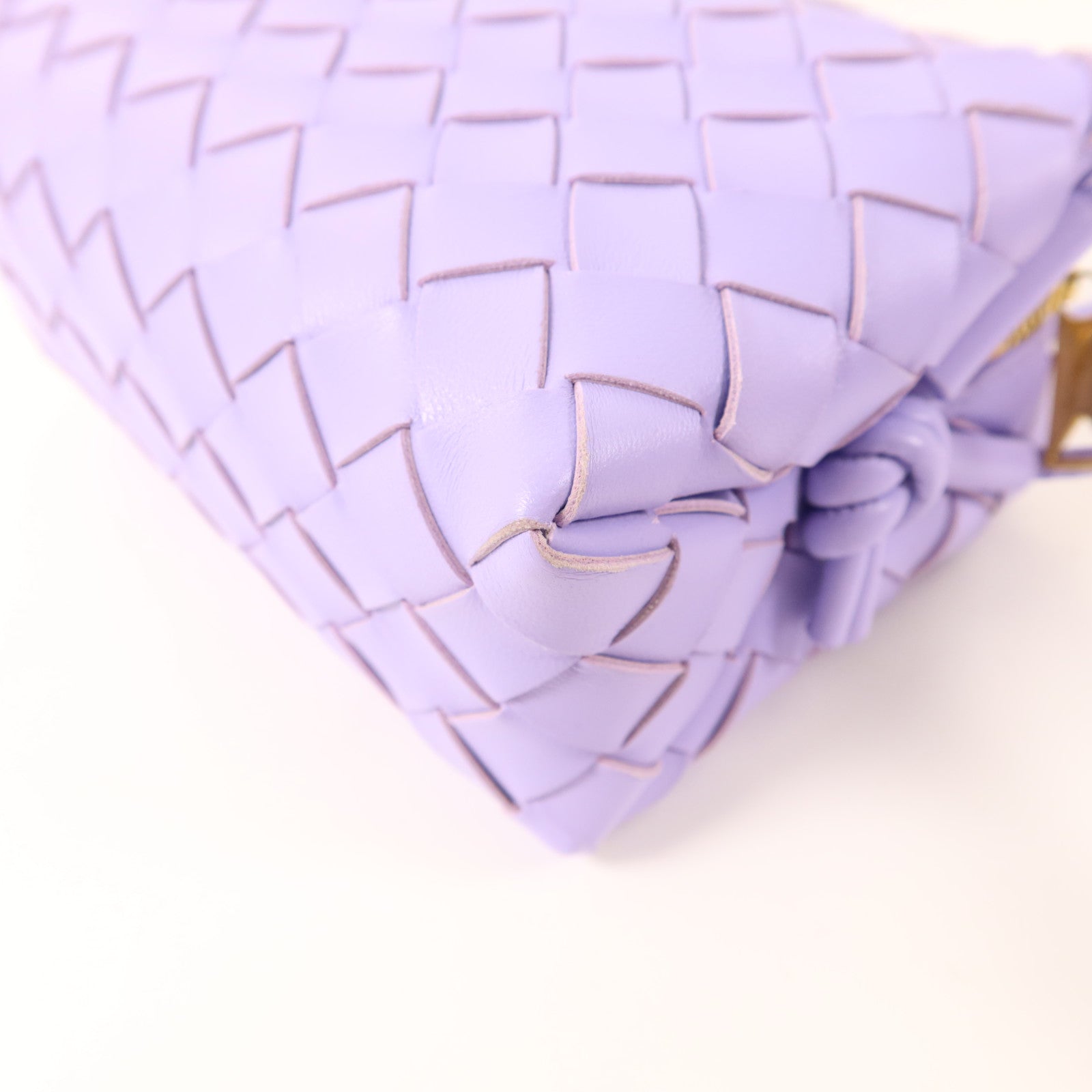 BOTTEGA VENETA 羊皮皮革Mini Loop金扣肩背袋