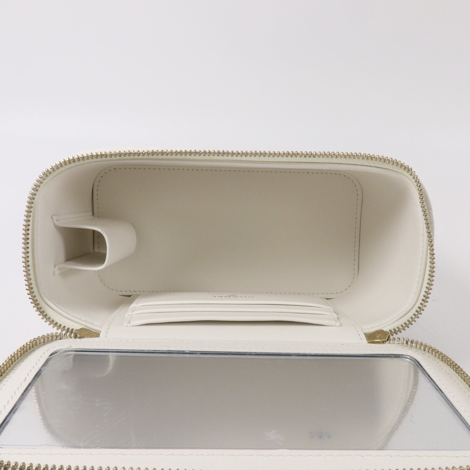 CHANEL 牛皮皮革Vanity Case鏈帶肩背袋