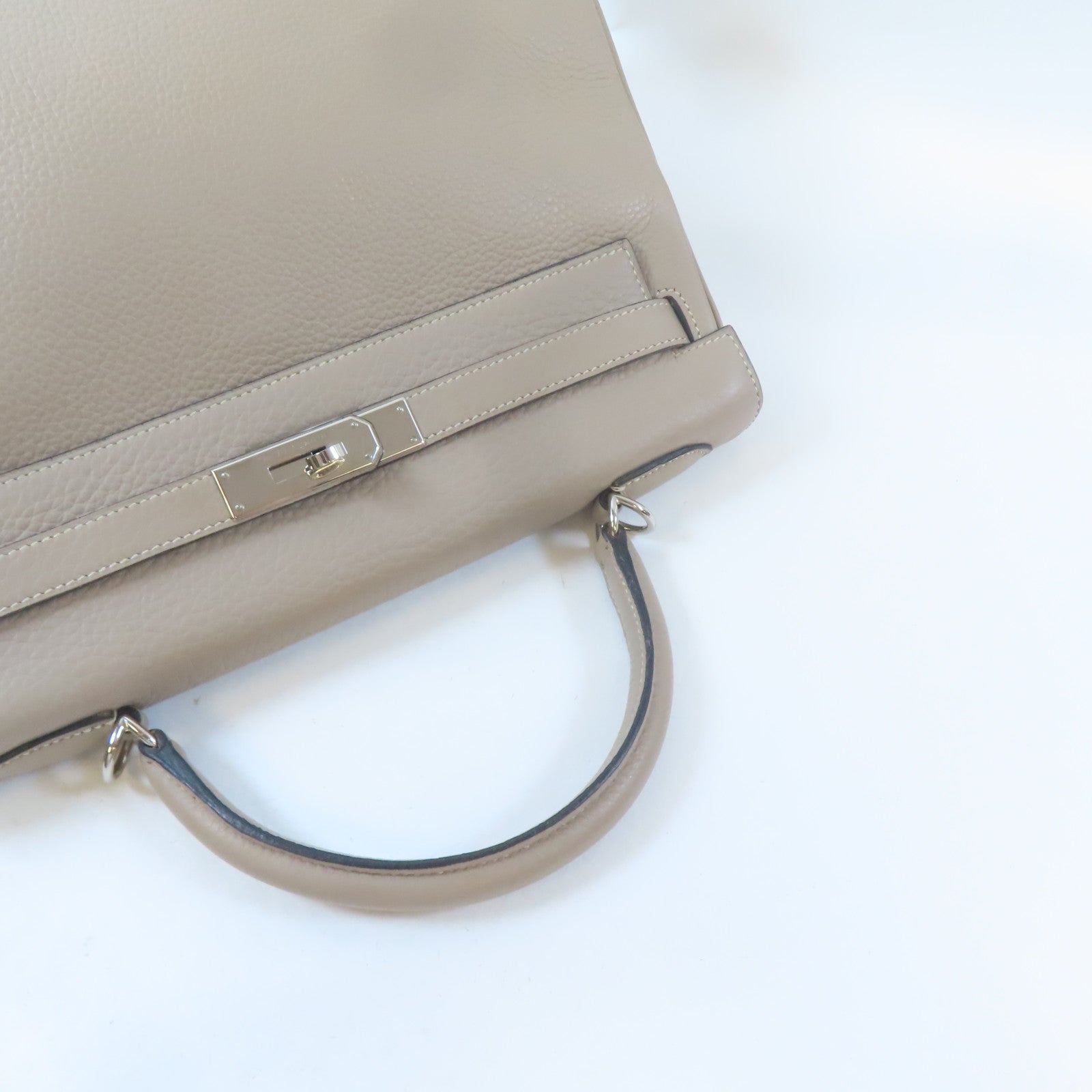 HERMES Clemence皮革Kelly 32銀扣手挽肩背兩用袋Gris Tourterelle淺灰色