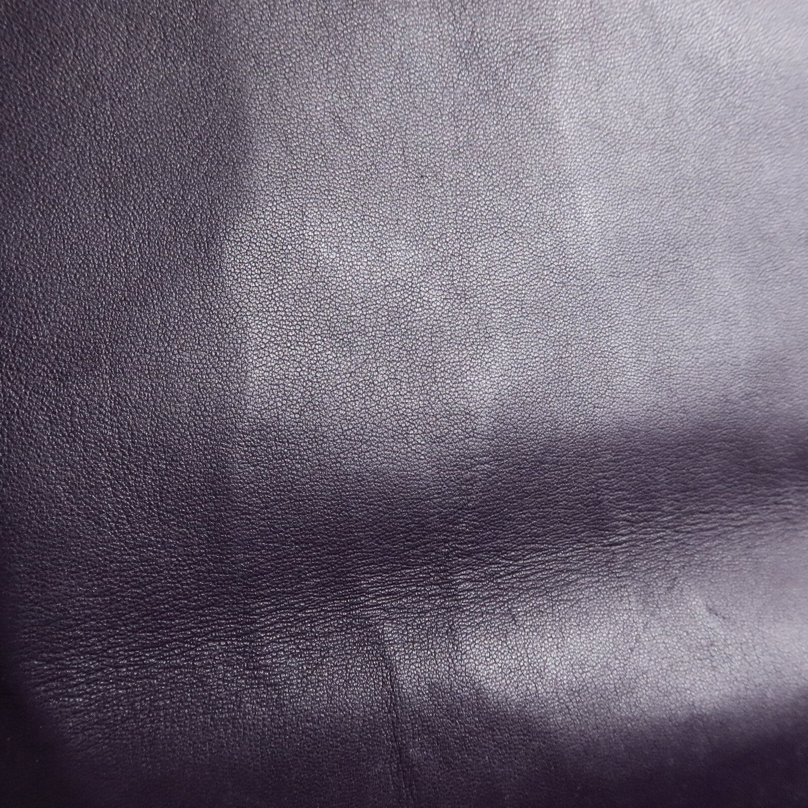 CHANEL 漆皮皮革Maxi Classic鏈帶肩背袋