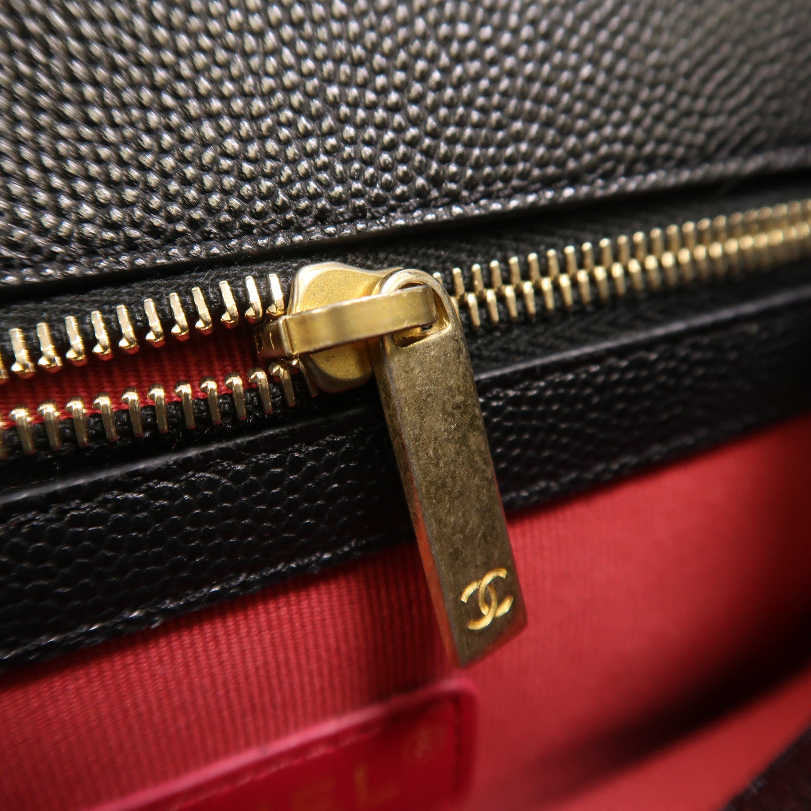 CHANEL 牛皮皮革Shoulder Bag金扣肩背袋