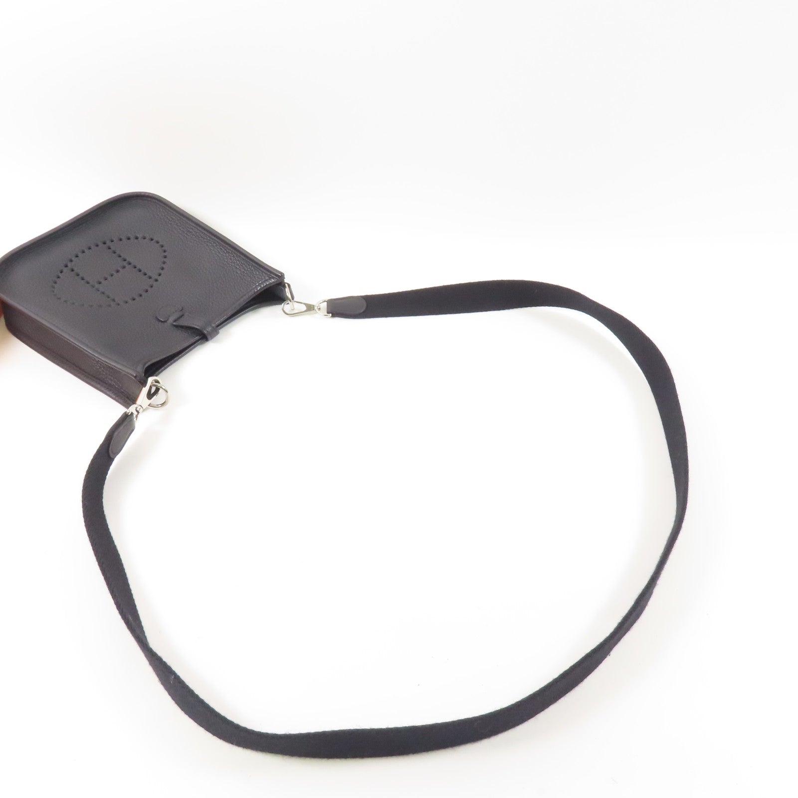 HERMES Clemence皮革Evelyne TPM銀扣肩背袋Noir