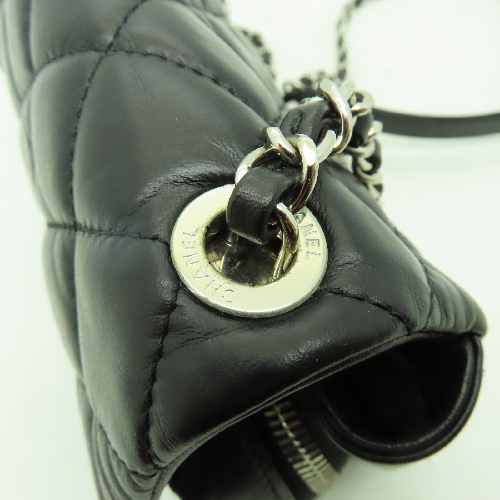 CHANEL 菱格牛皮皮革Chain Shoulder銀扣鏈帶肩背袋黑色