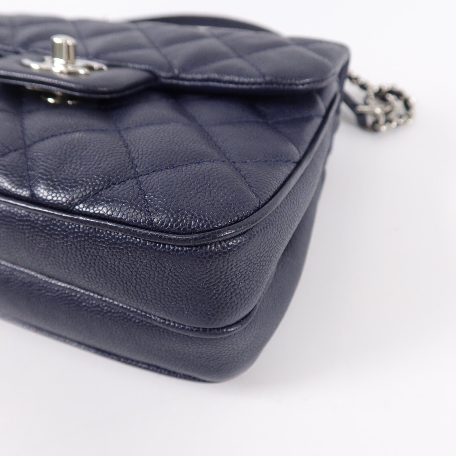 CHANEL 牛皮皮革Urban Companion Flap Bag鏈帶肩背袋