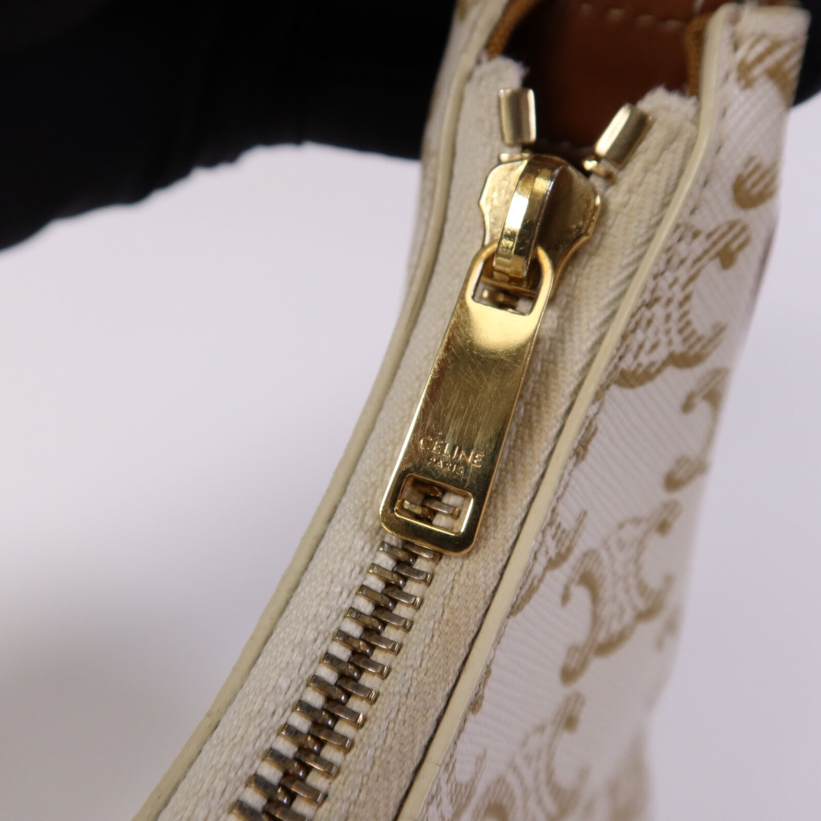 CELINE 塗層帆布Ava金扣肩背袋