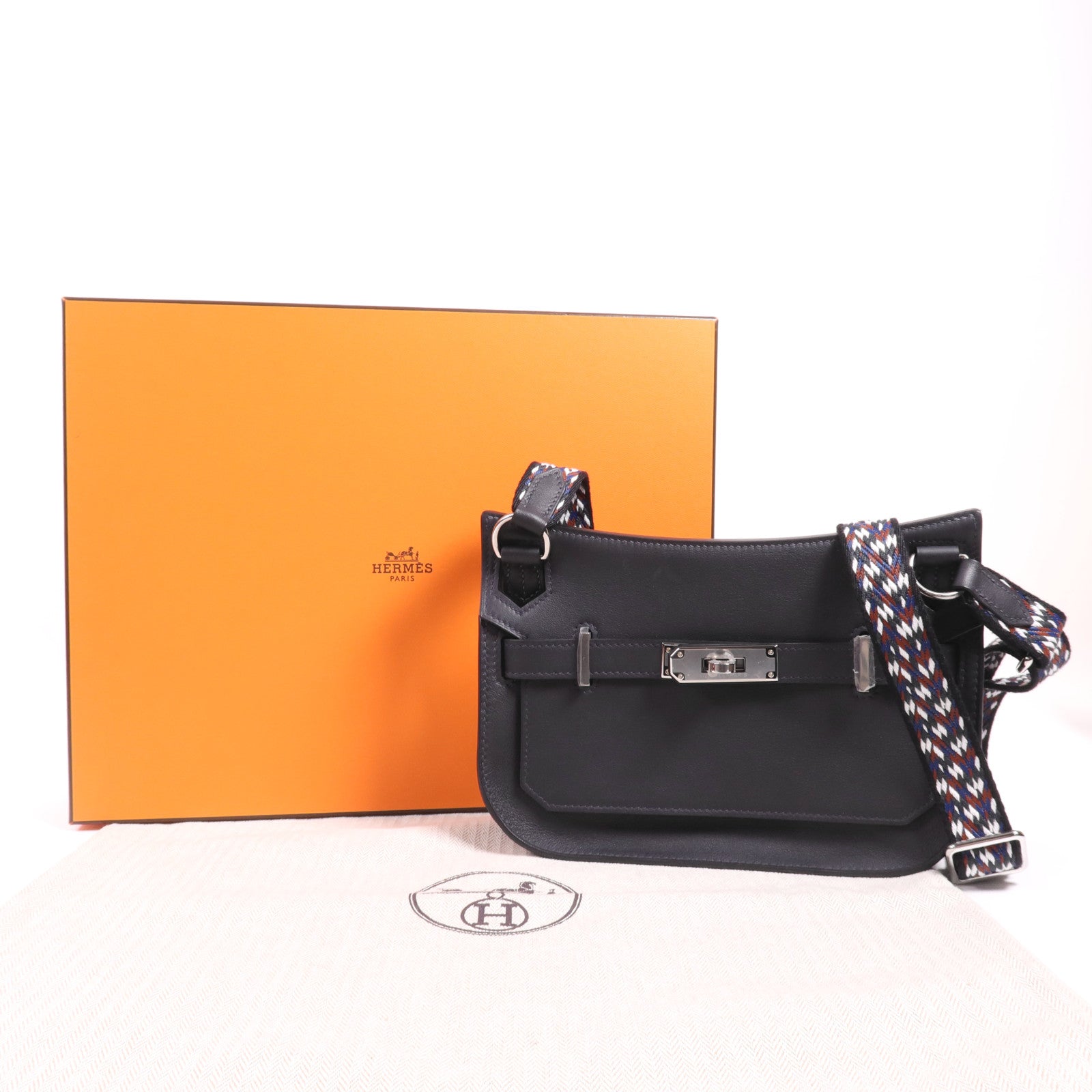 HERMES Swift皮革Mini Jypsiere銀扣肩背袋Caban