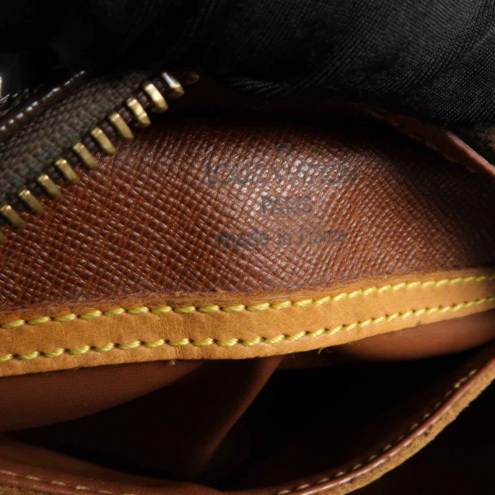 LOUIS VUITTON Monogram Blois肩背袋