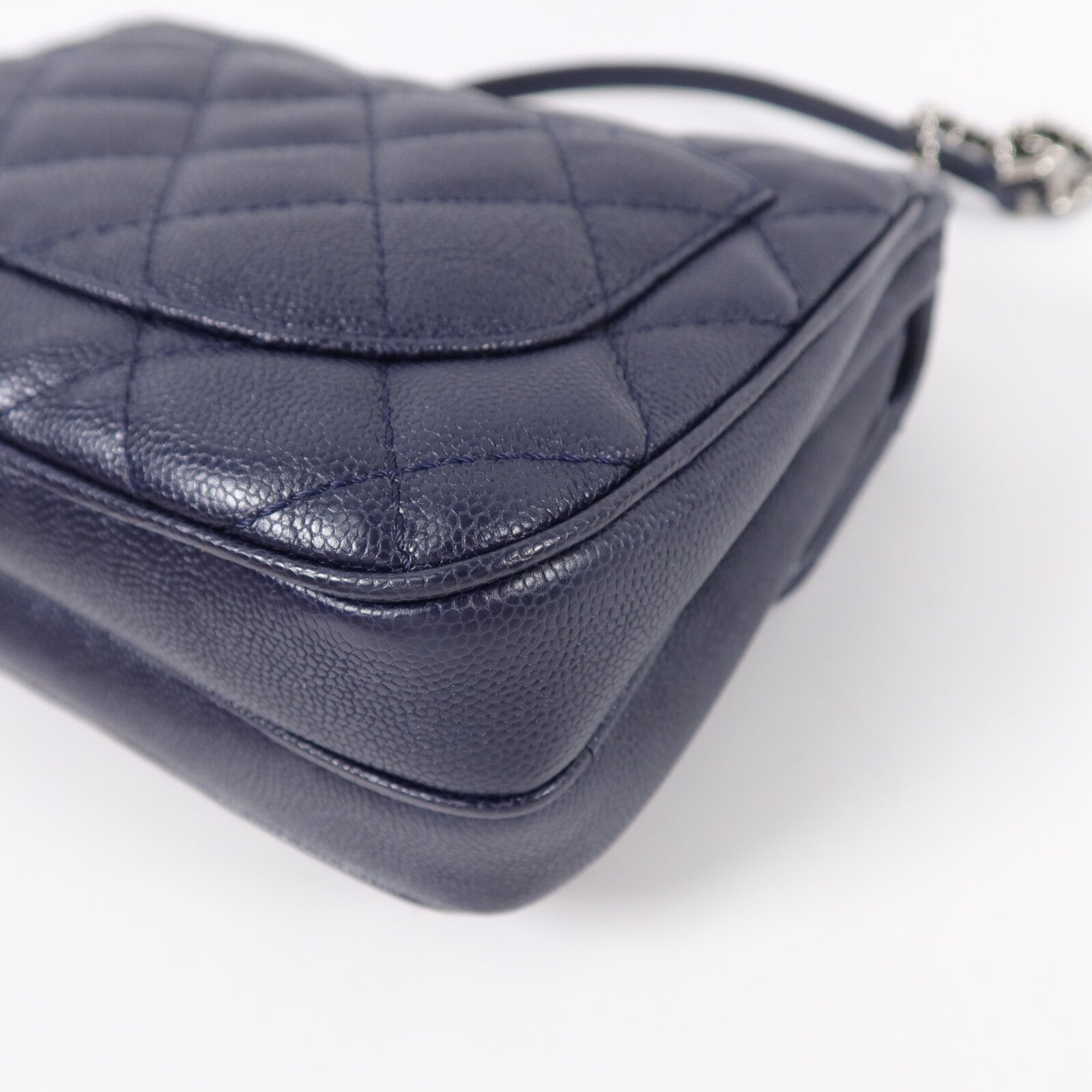 CHANEL 牛皮皮革Urban Companion Flap Bag鏈帶肩背袋