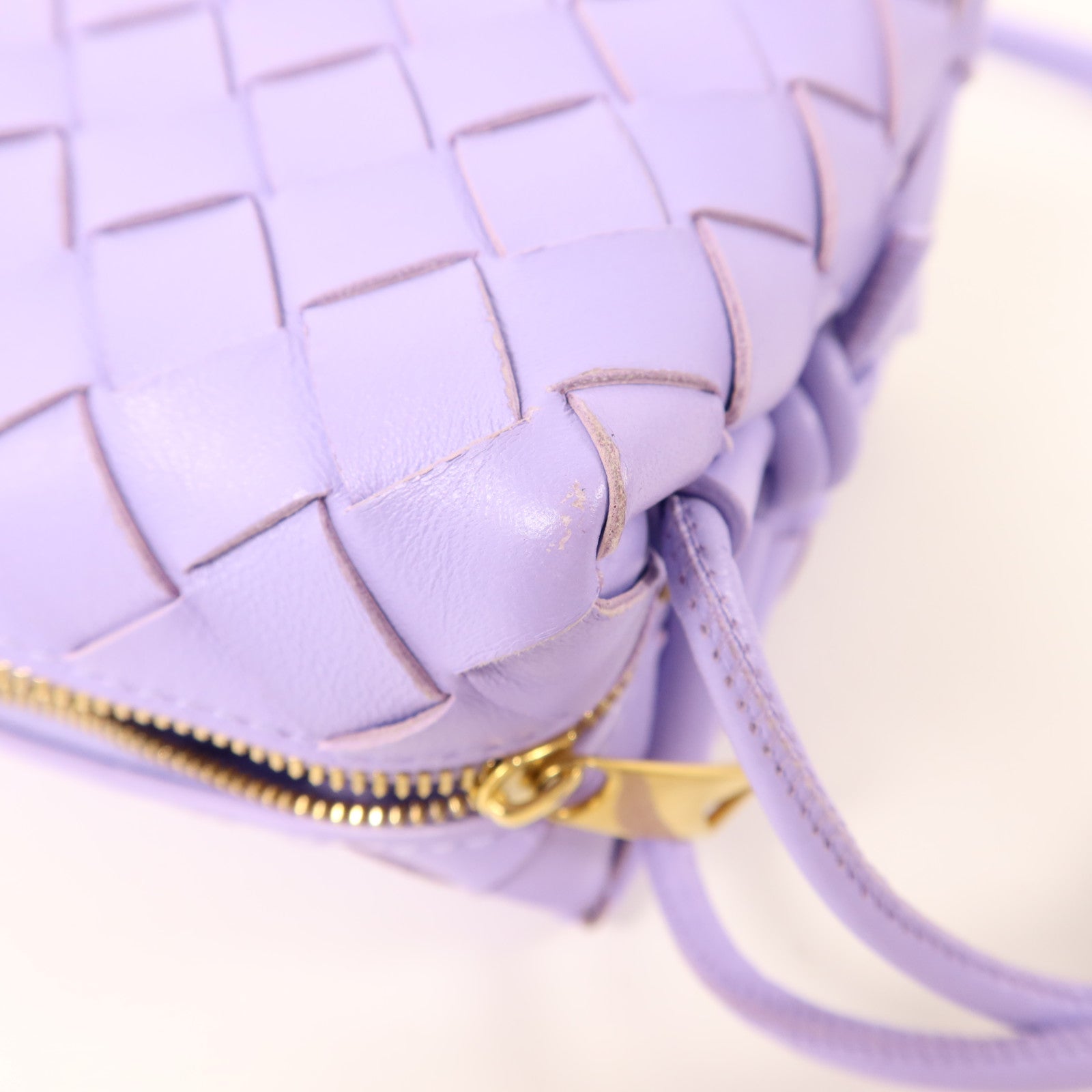 BOTTEGA VENETA 羊皮皮革Mini Loop金扣肩背袋