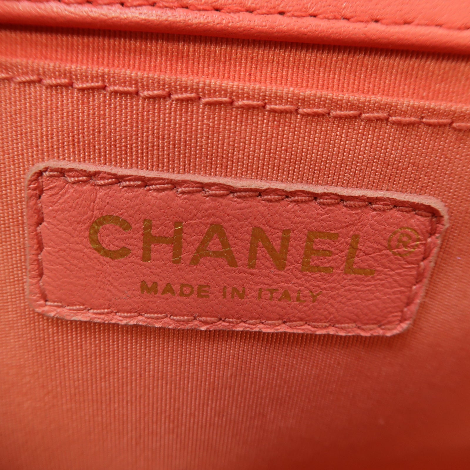 CHANEL 【激減優惠】斜紋Chevron Boy 25金扣鏈帶肩背袋粉紅色