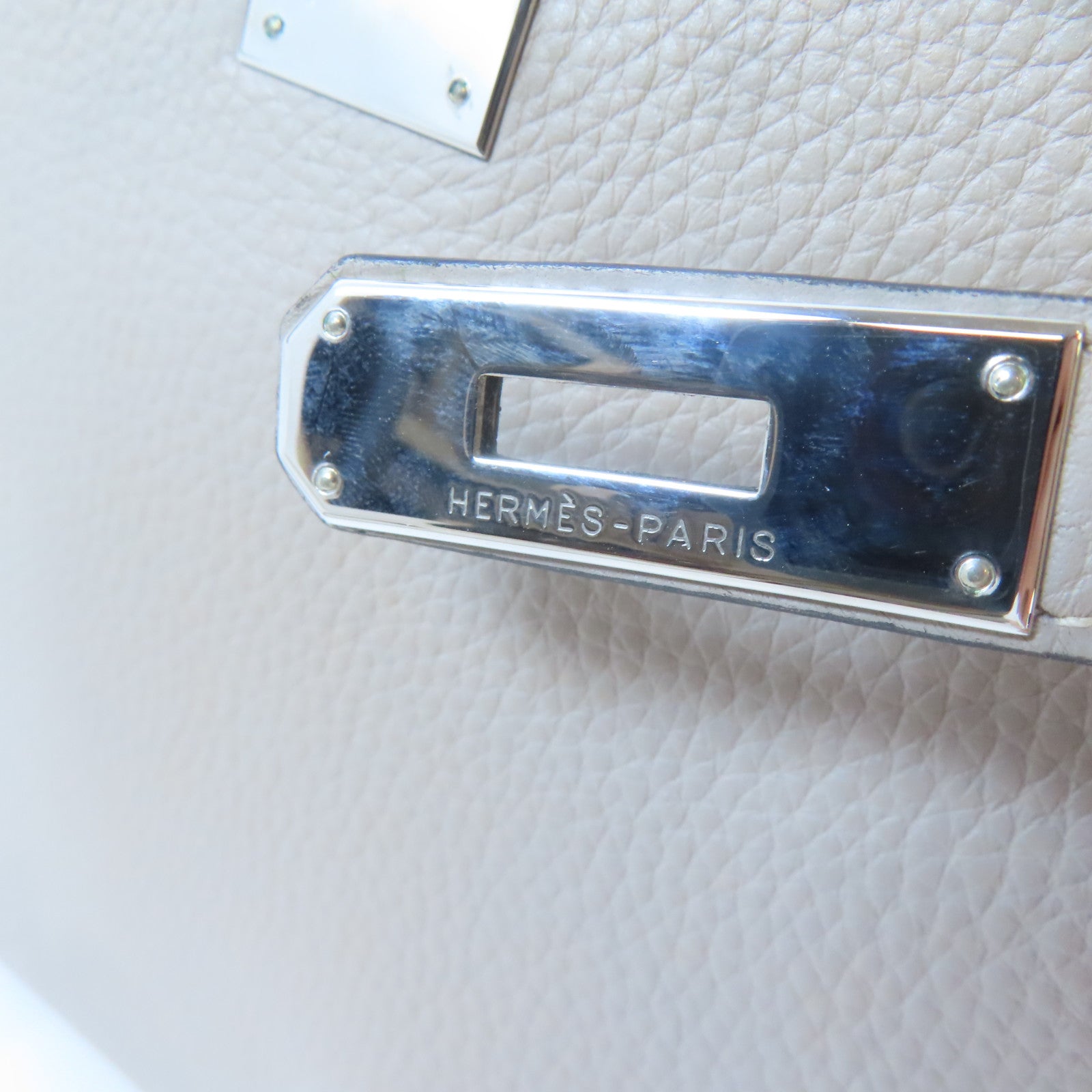 HERMES Clemence皮革Kelly 32銀扣手挽肩背兩用袋Gris Tourterelle淺灰色
