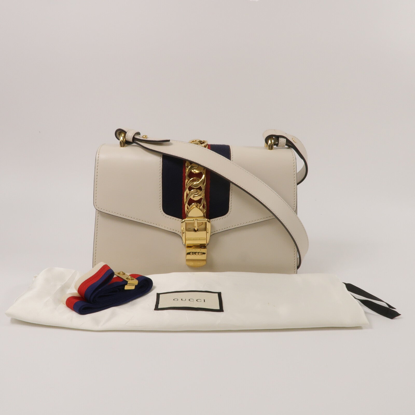 GUCCI 牛皮皮革Sylvie肩背袋
