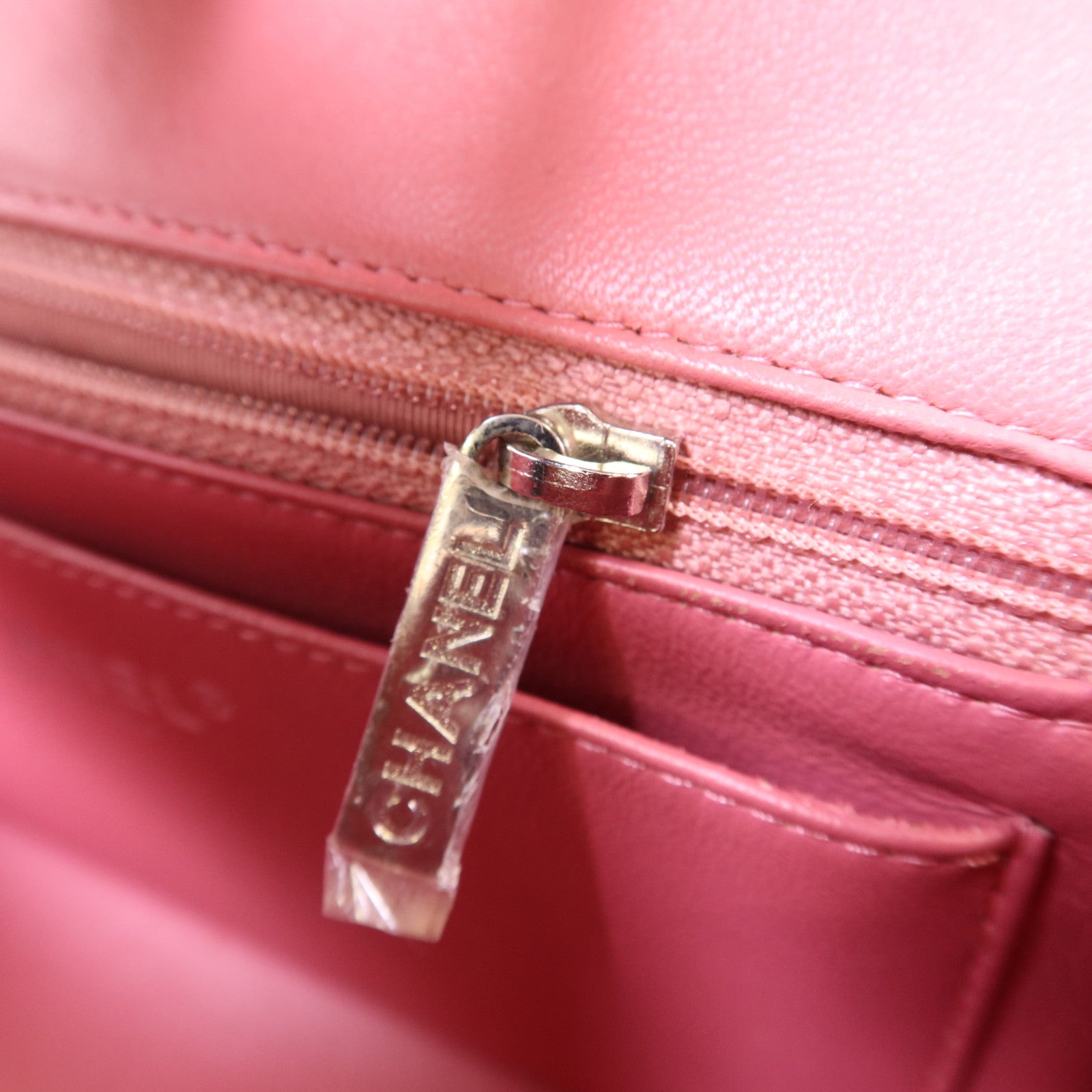 CHANEL 羊皮皮革Classic Flap 20銀扣鏈帶肩背袋