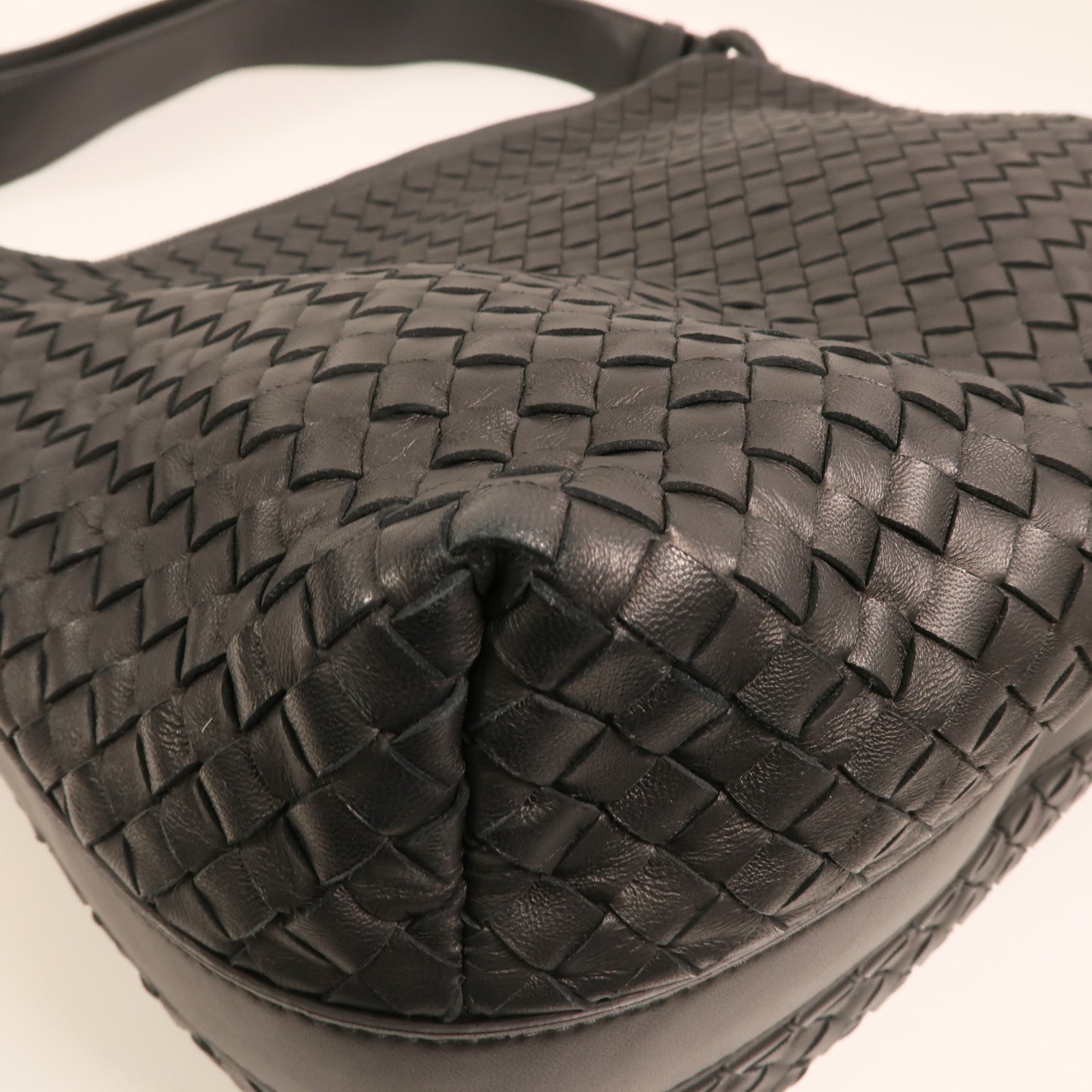 BOTTEGA VENETA 羊皮皮革Shoulder Bag銀扣肩背袋