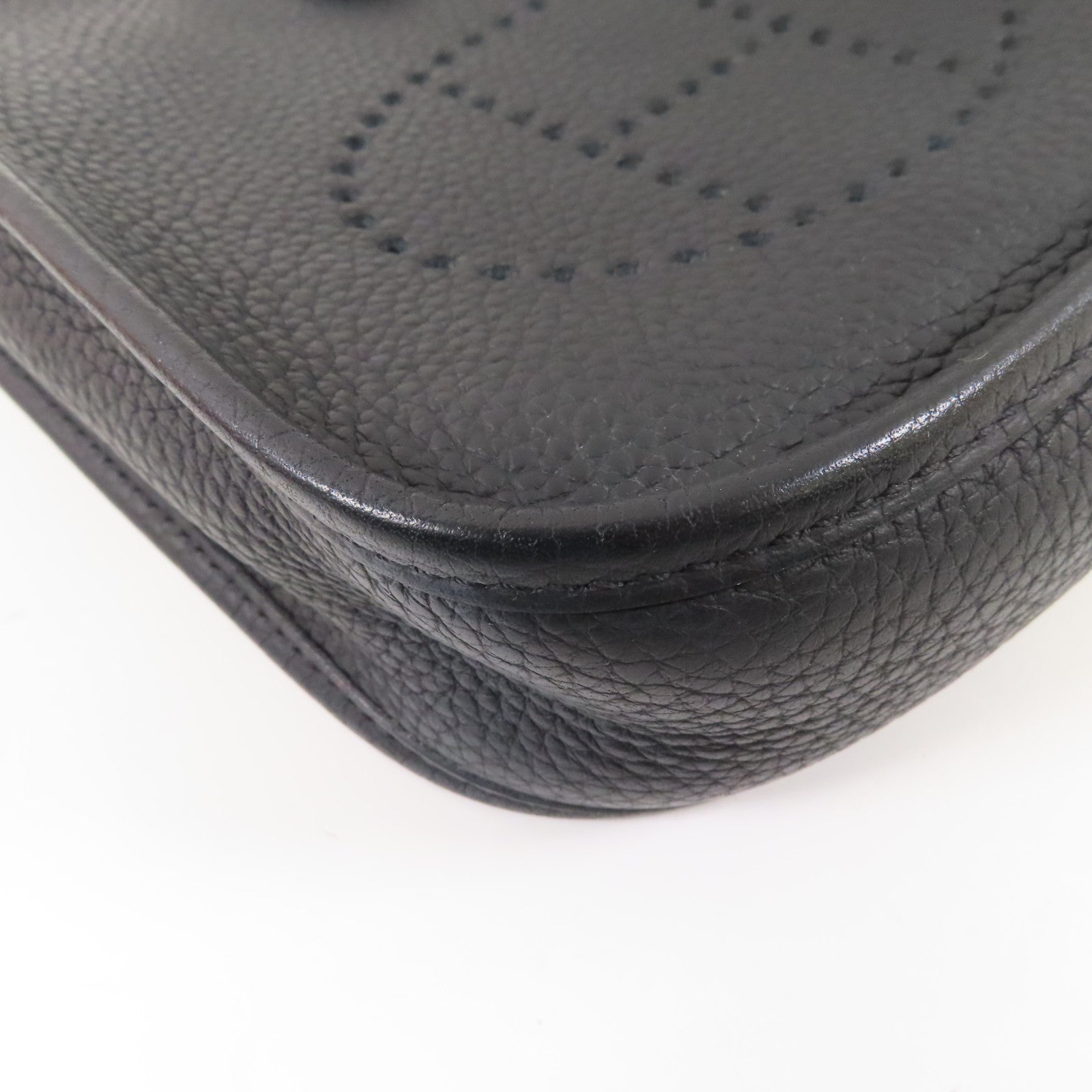 HERMES Clemence皮革Evelyne TPM銀扣肩背袋Noir