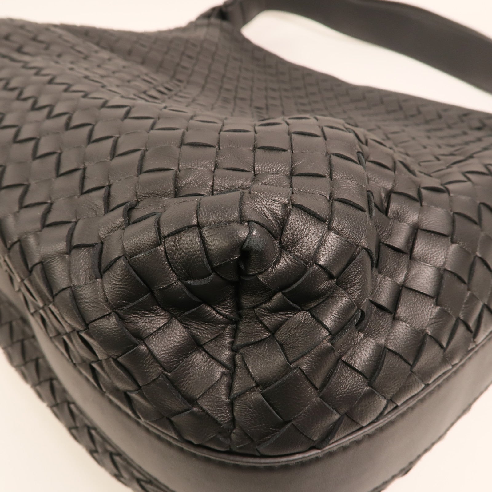 BOTTEGA VENETA 羊皮皮革Shoulder Bag銀扣肩背袋