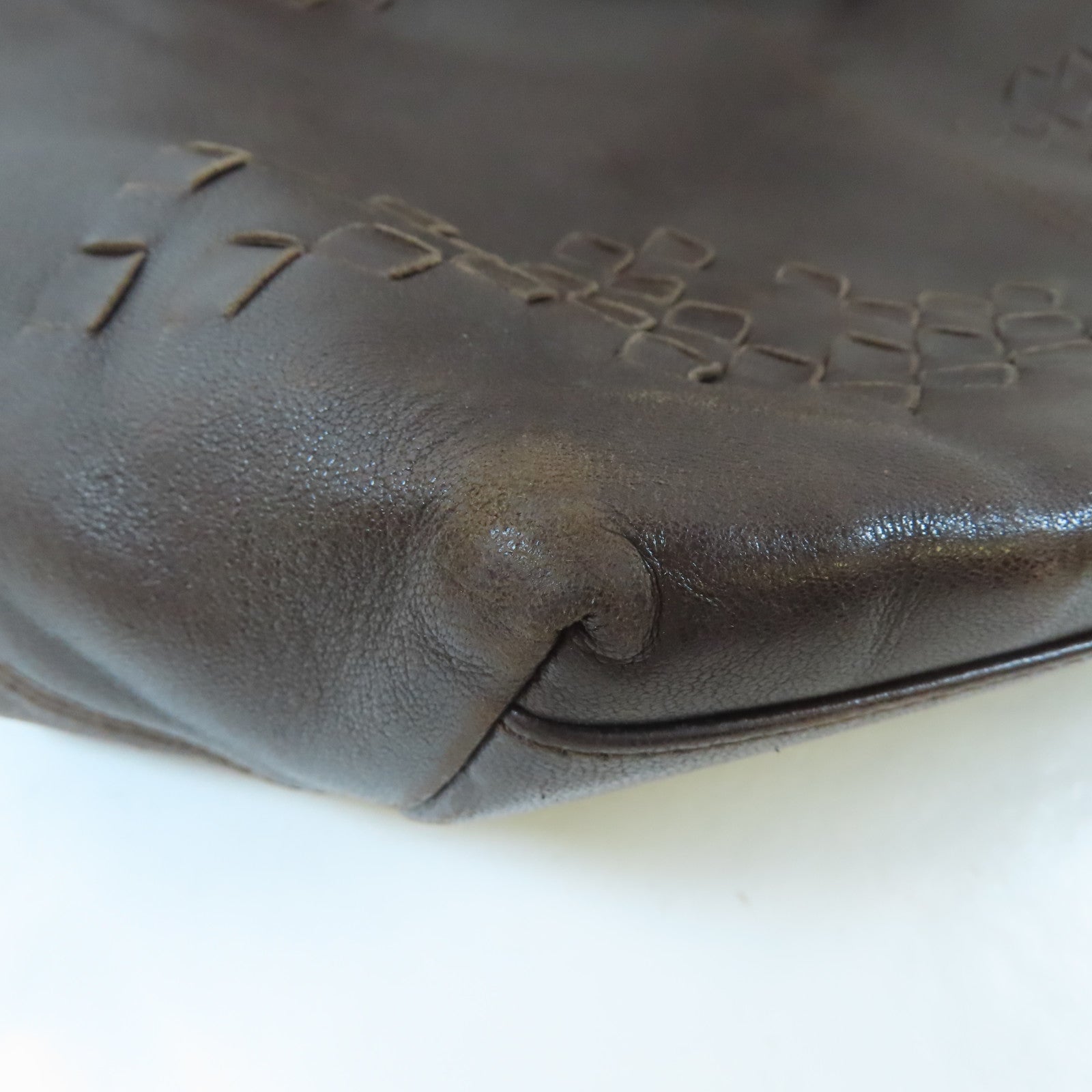 BOTTEGA VENETA 牛皮皮革Hand Bag黑扣手拿包啡色