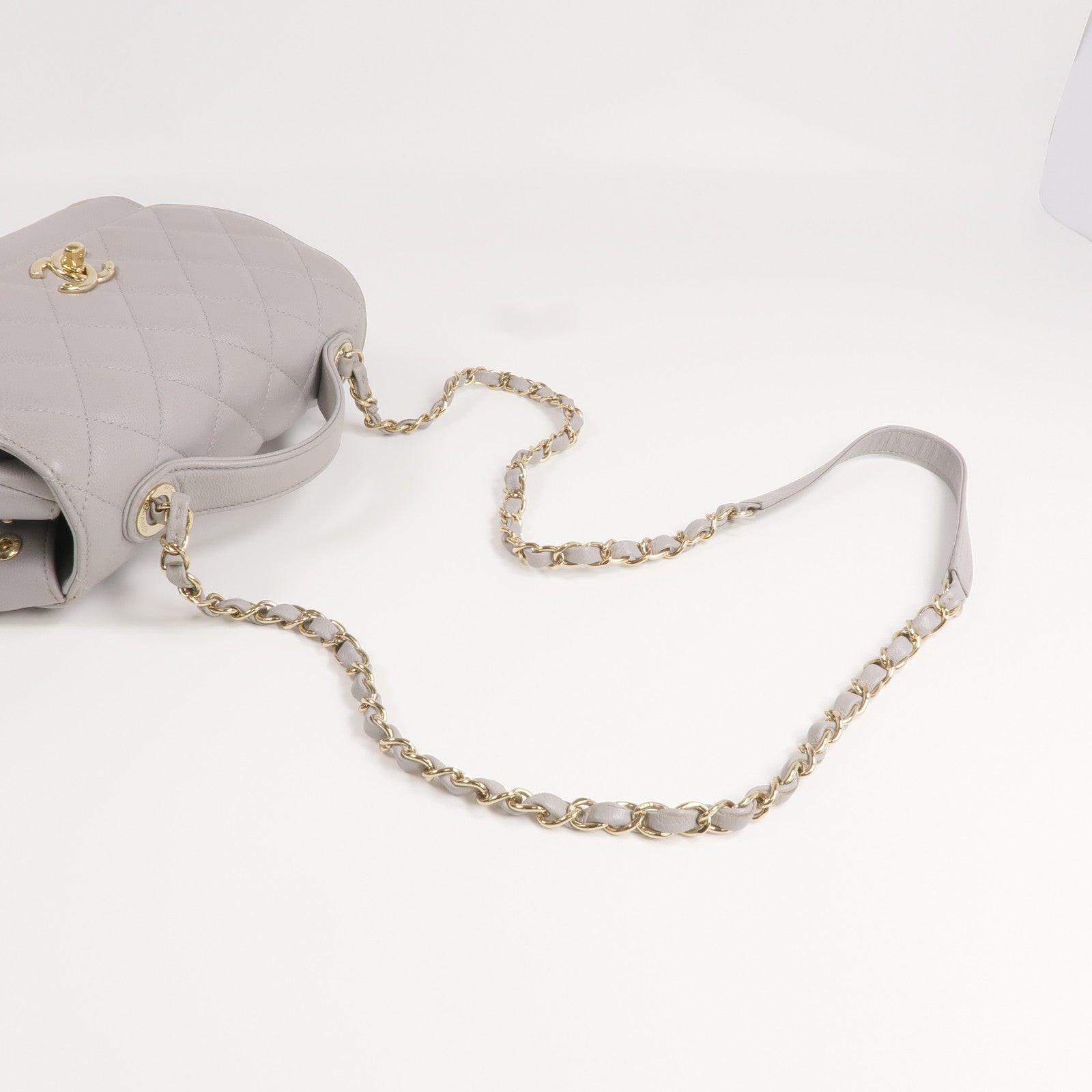 CHANEL 牛皮皮革Business Affinity金扣肩背袋