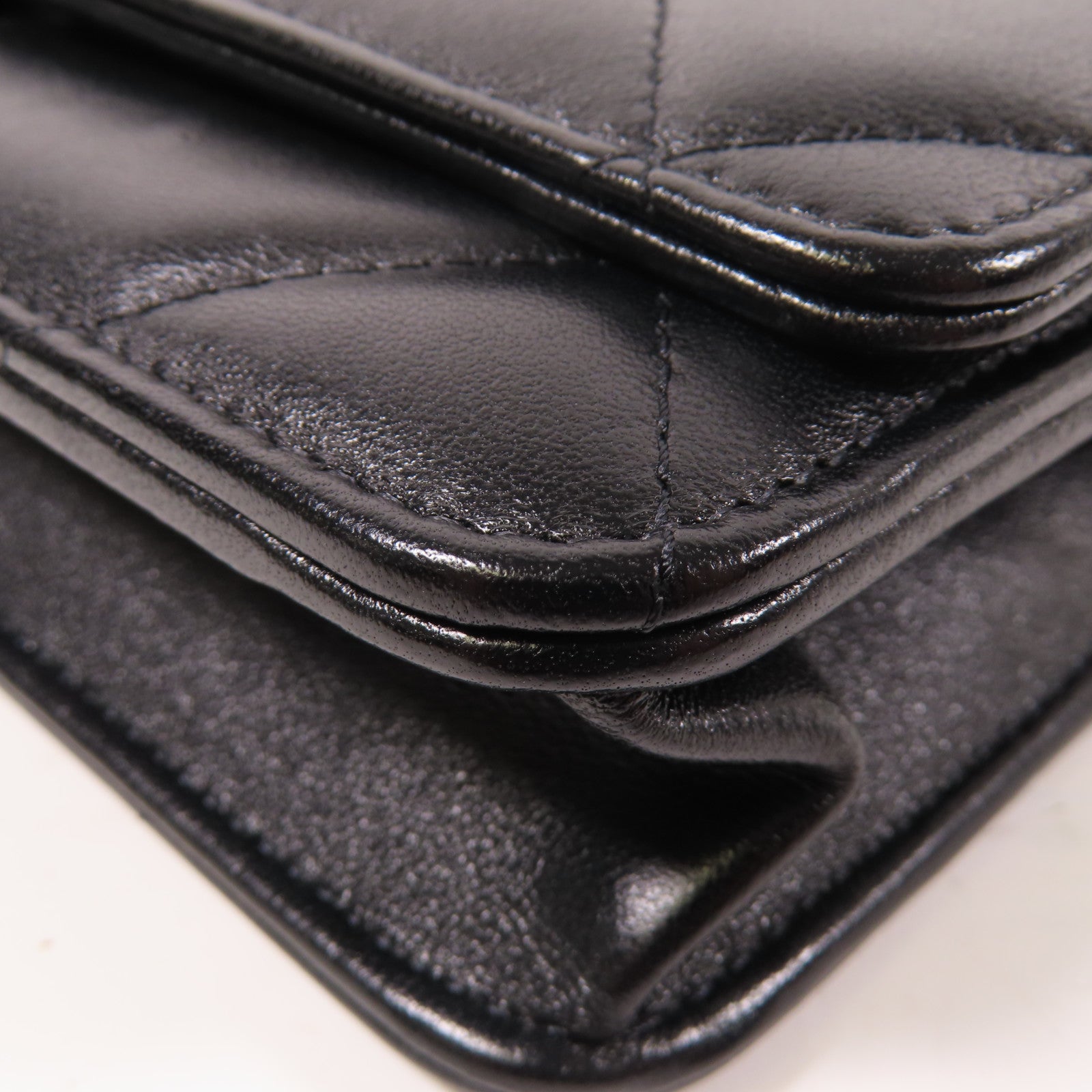 CHANEL 菱格牛皮皮革19 Wallet On Chain金扣鏈帶手挽肩背兩用袋黑色
