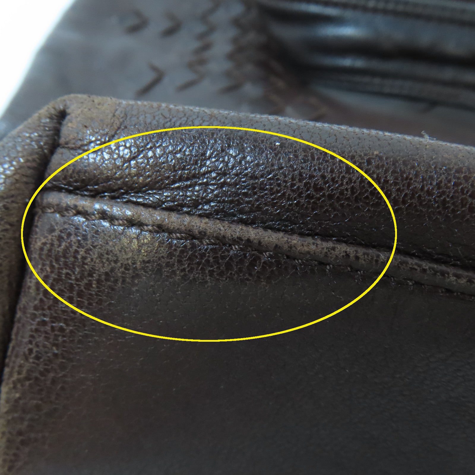BOTTEGA VENETA 牛皮皮革Hand Bag黑扣手拿包啡色