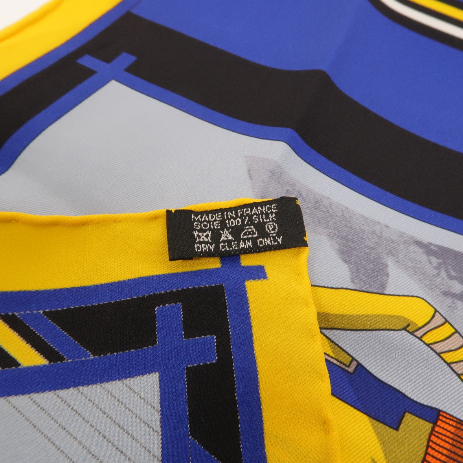 HERMES 絲質Aux Sports d'Hiver Scarf 70x70絲巾