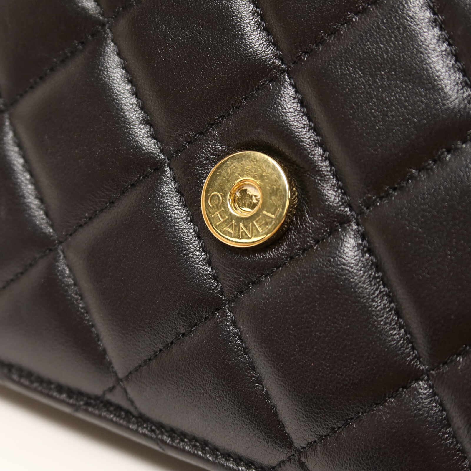 CHANEL 羊皮皮革WOC Wallet on Chain金扣鏈帶肩背袋