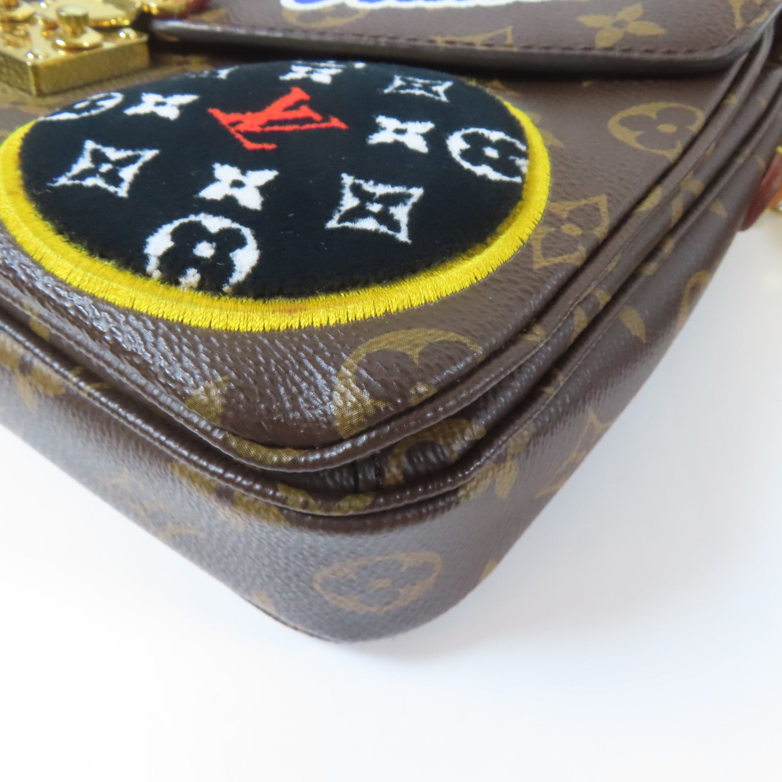 LOUIS VUITTON Monogram Patches Pochette Metis MM金扣手挽肩背兩用袋啡色