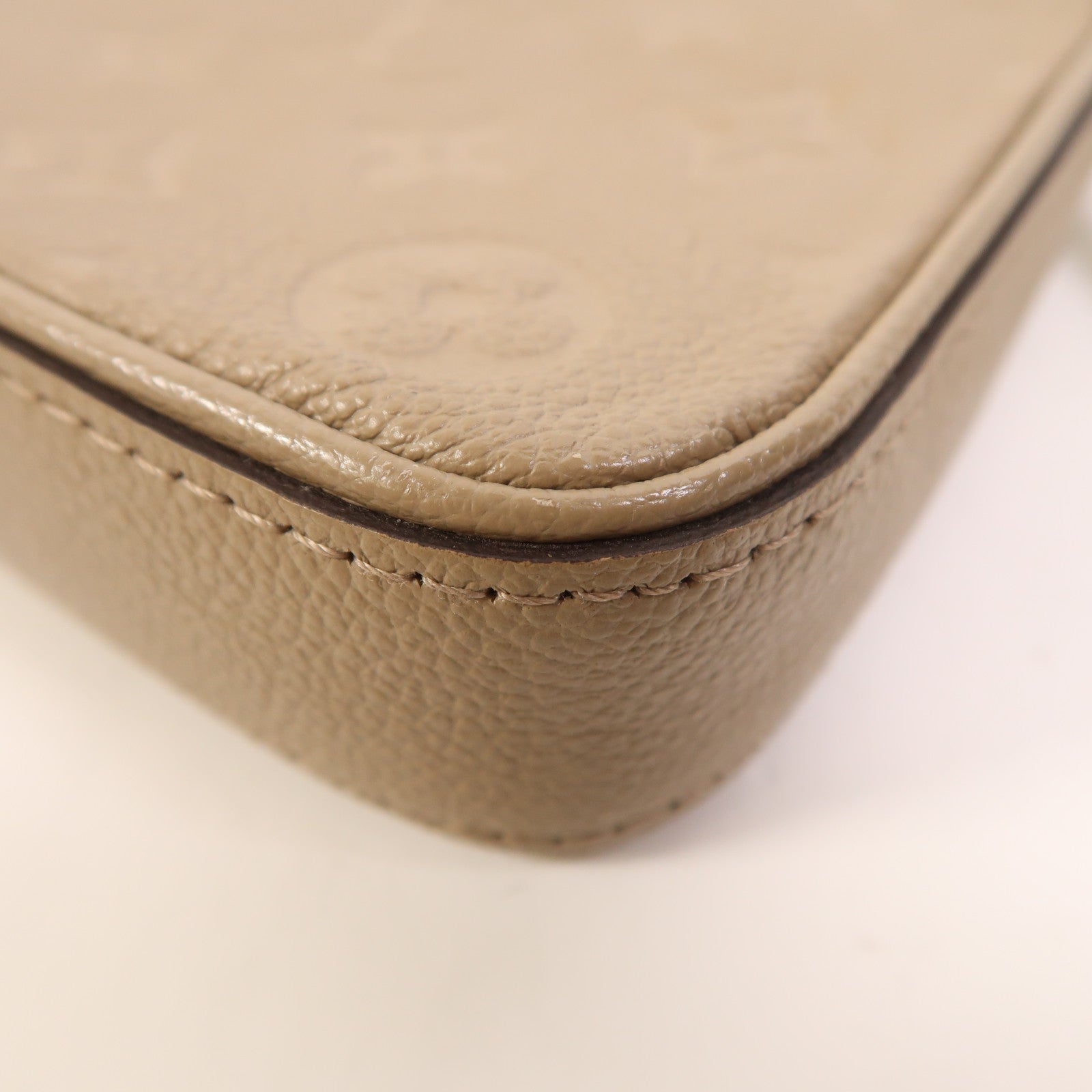 LOUIS VUITTON Monogram Empreinte Easy Pouch On Strap金扣肩背袋