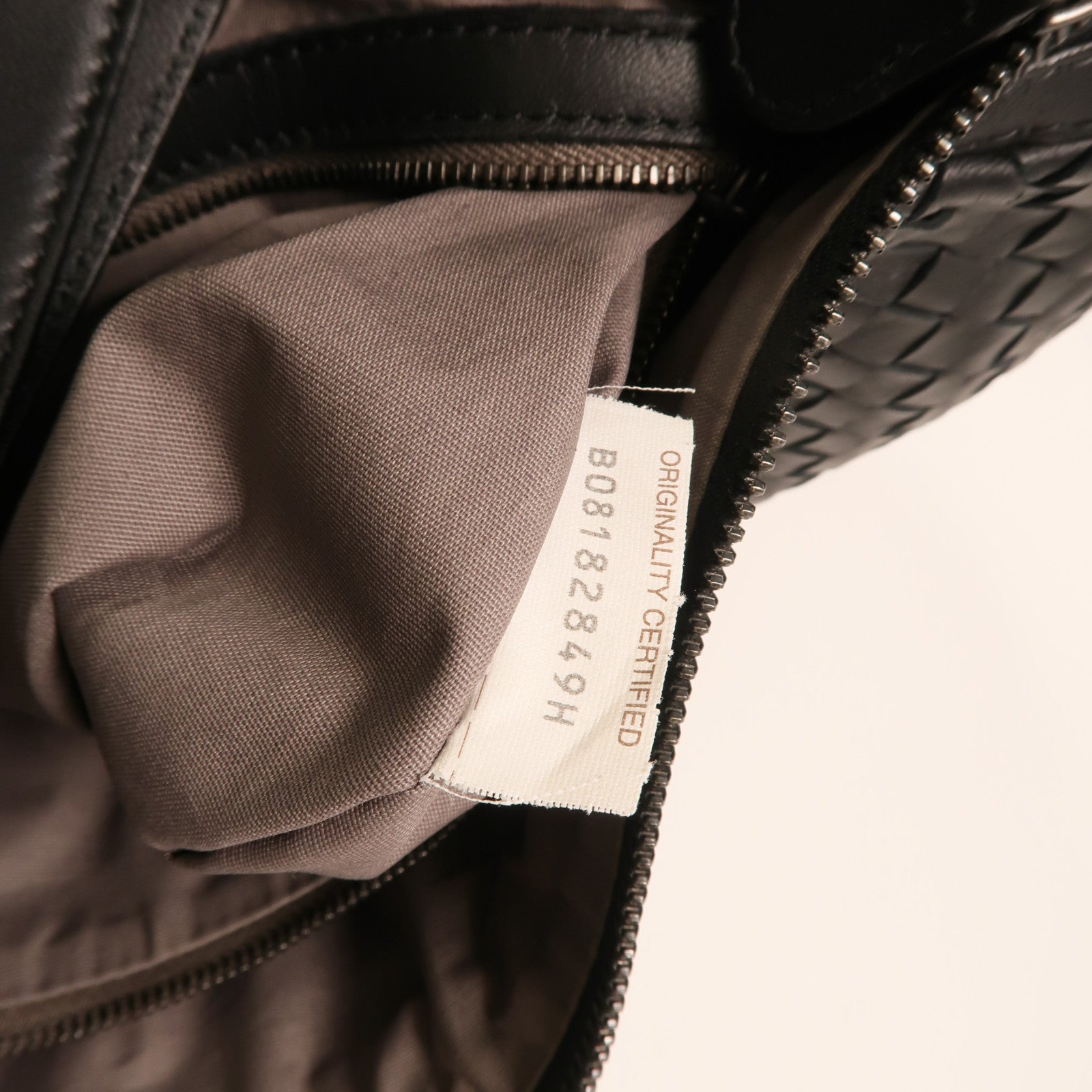 BOTTEGA VENETA 羊皮皮革Shoulder Bag銀扣肩背袋