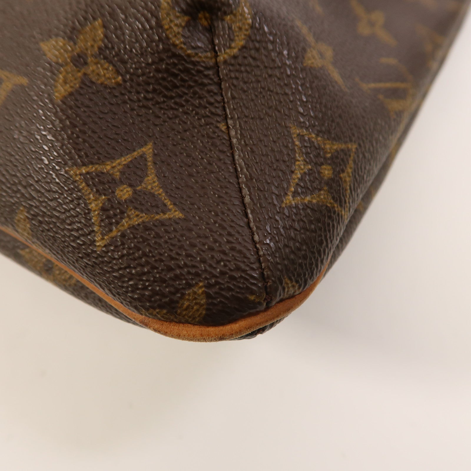 LOUIS VUITTON Monogram Musette金扣肩背袋