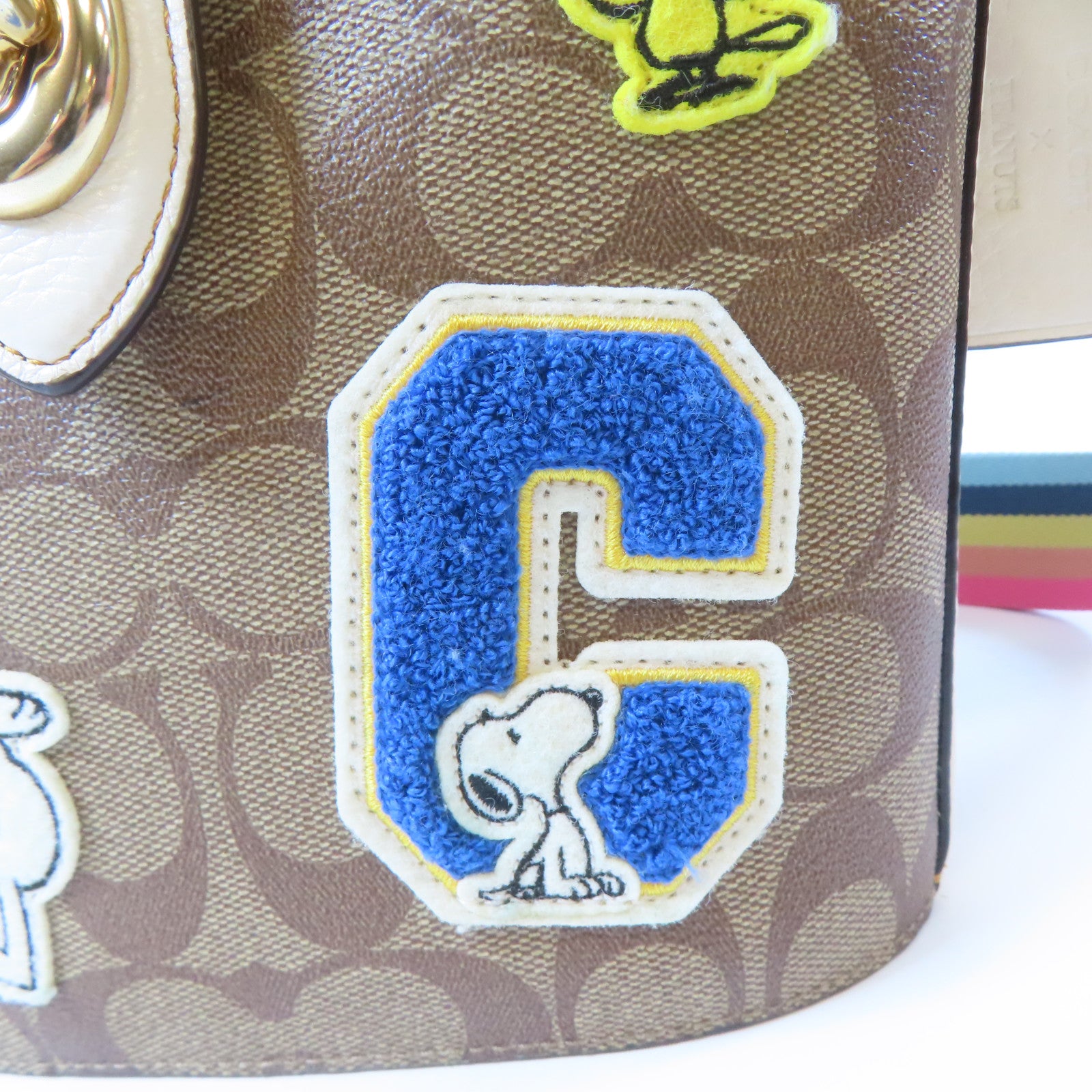 COACH 塗層帆布Shoulder Bag金扣肩背袋啡色