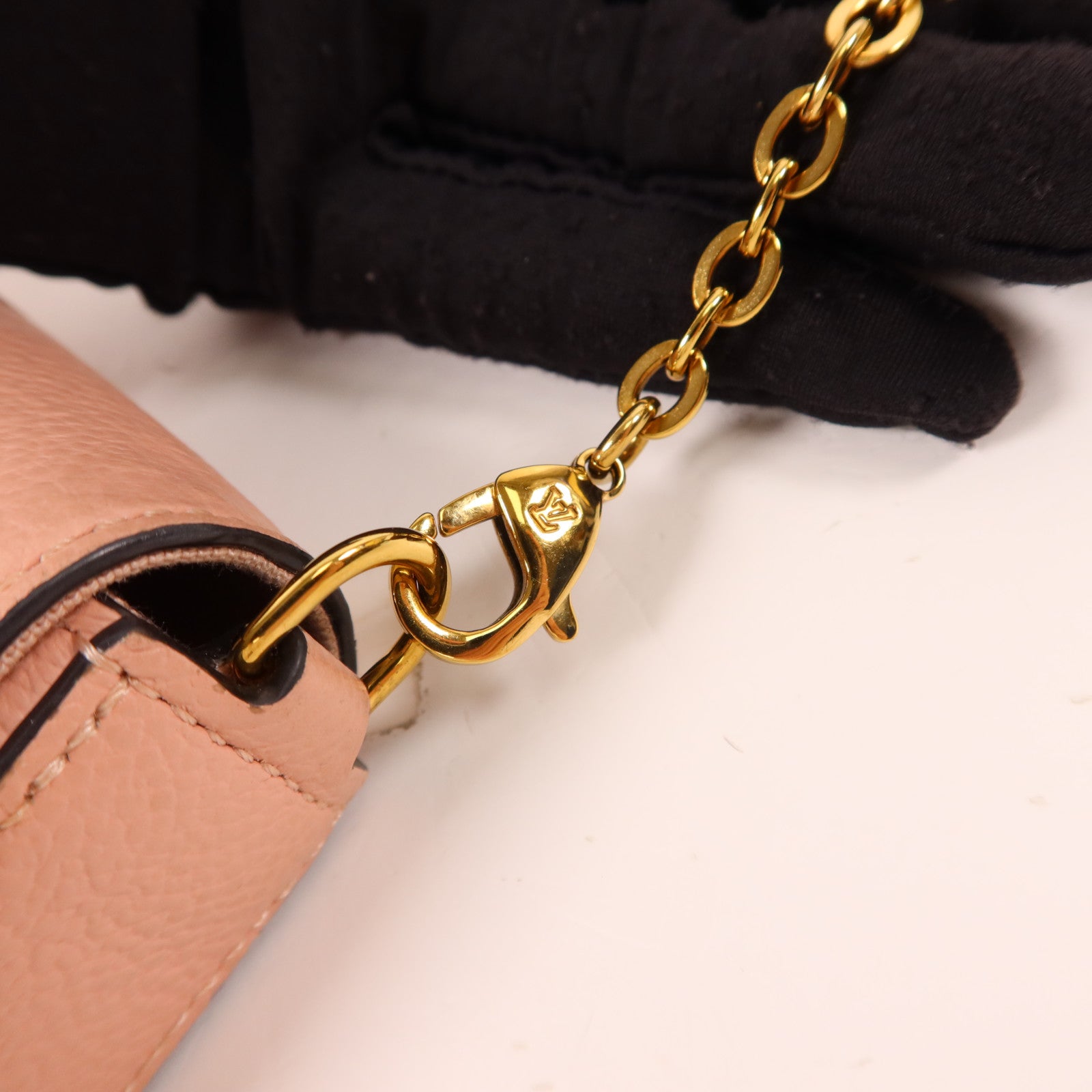 LOUIS VUITTON 【激減優惠】Monogram Empreinte Felicie Pochette金扣鏈帶肩背袋