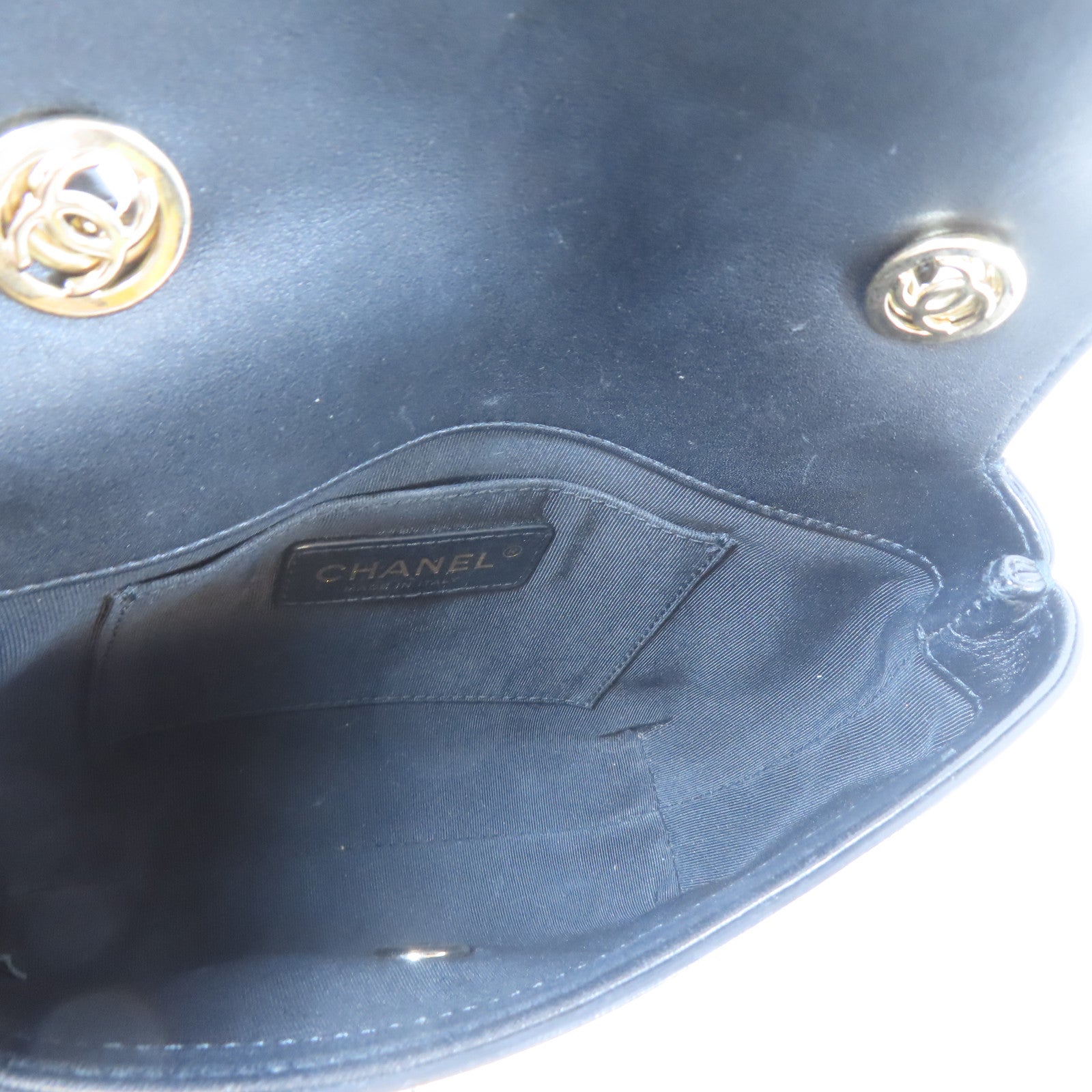 CHANEL 【激減優惠】菱格牛皮皮革CC Stitched Flap金扣鏈帶肩背袋黑色