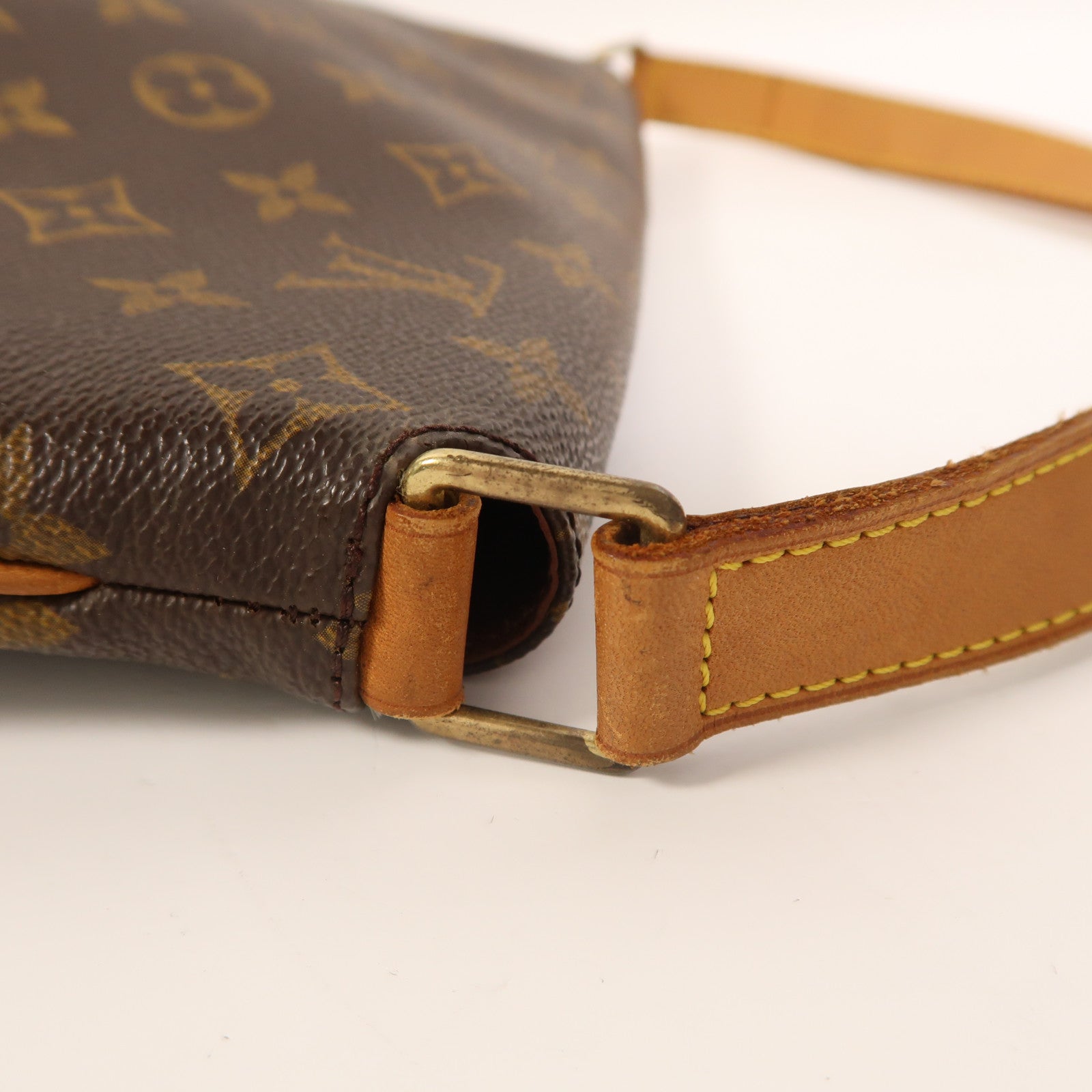 LOUIS VUITTON Monogram Musette金扣肩背袋