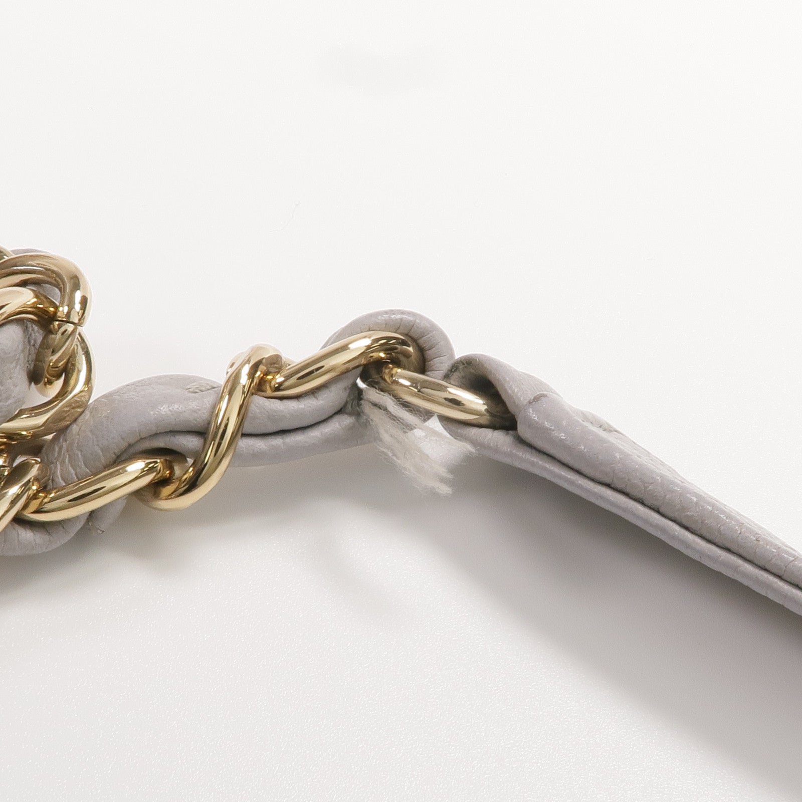 CHANEL 牛皮皮革Business Affinity金扣肩背袋