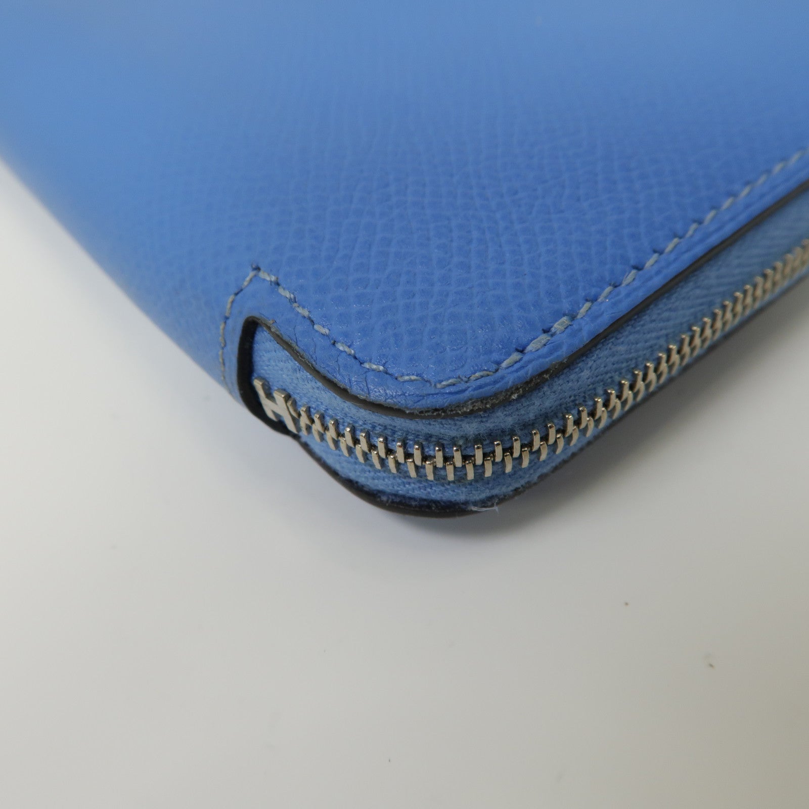 HERMES 【激減優惠】Epsom皮革Silk'In Compact銀扣拉鍊長錢包天堂藍色