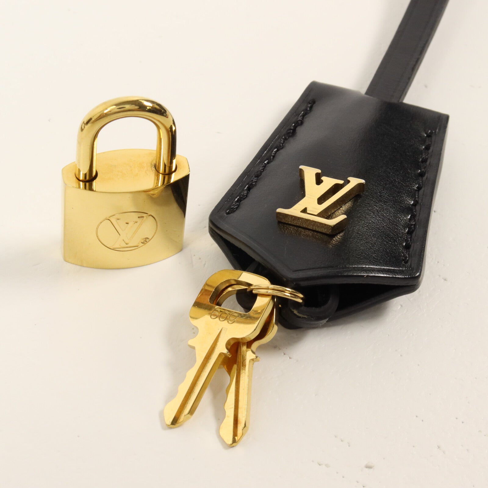 LOUIS VUITTON Monogram Reverse Vanity PM鏈帶手挽肩背兩用袋棕色