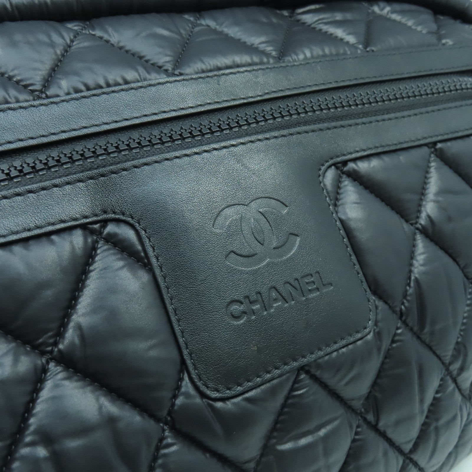CHANEL 【清倉大減價】菱格尼龍Coco Cocoon銀扣手挽袋黑色