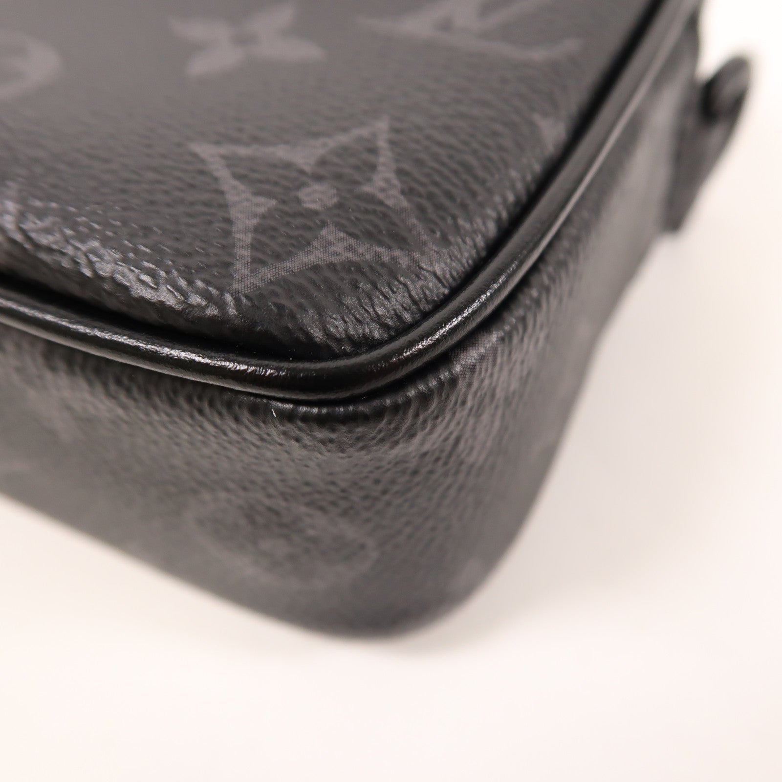 LOUIS VUITTON Monogram Eclipse Trocadero Wearable Wallet肩背袋